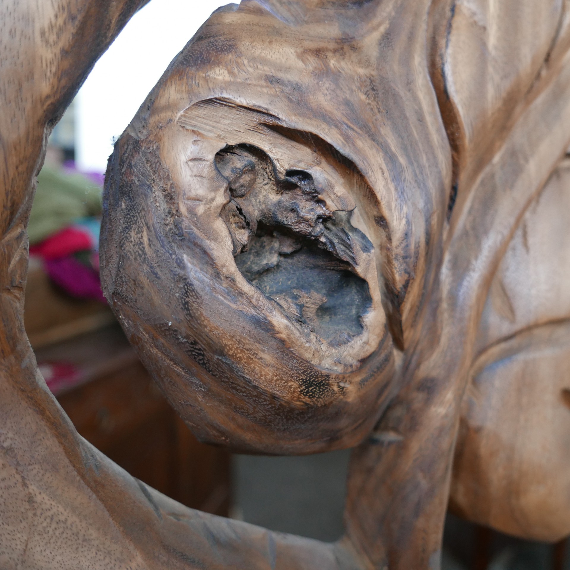 Houten beeld bladeren