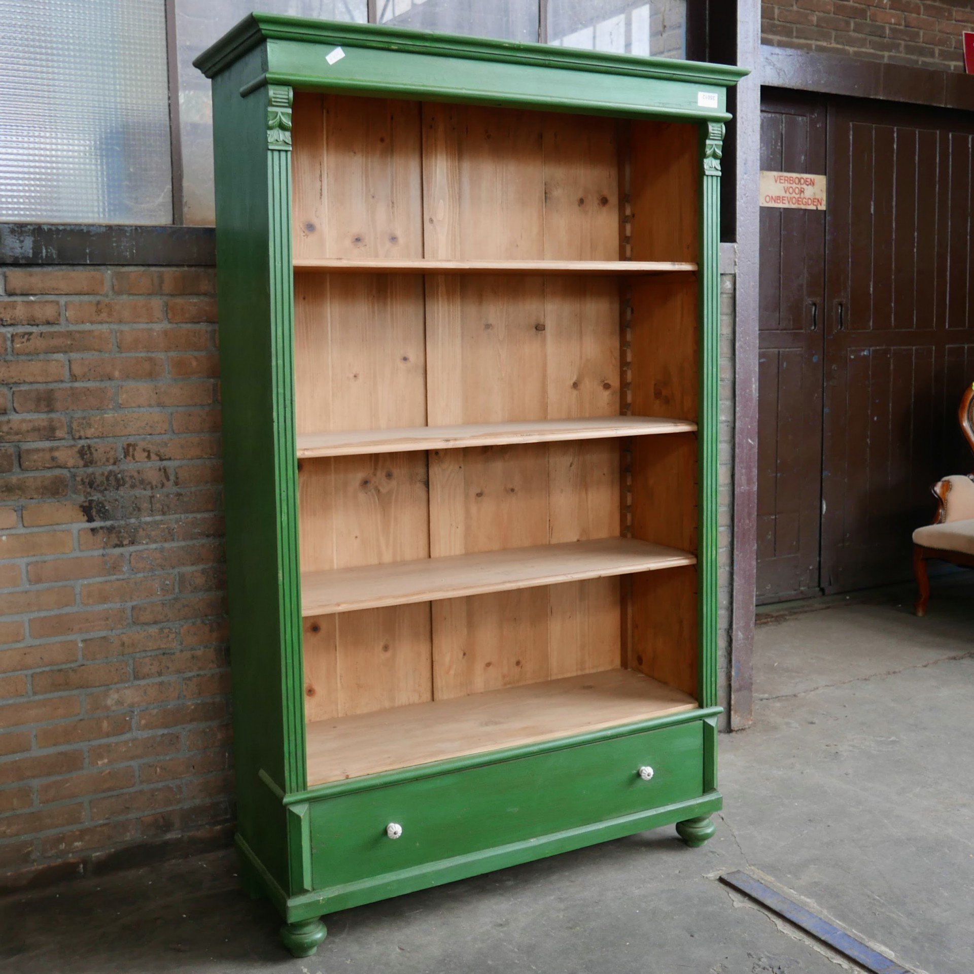 Groene open kast