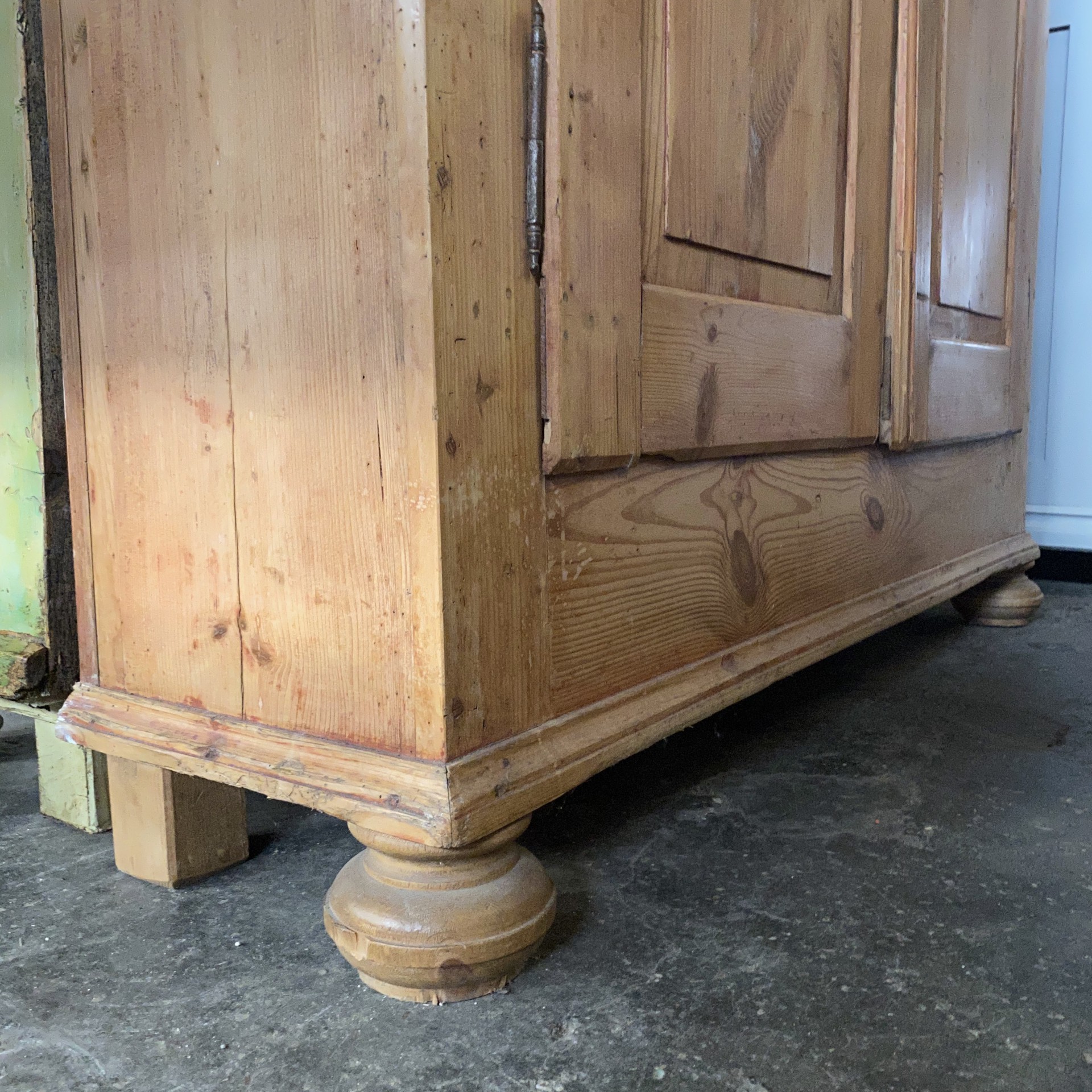 Houten linnenkast