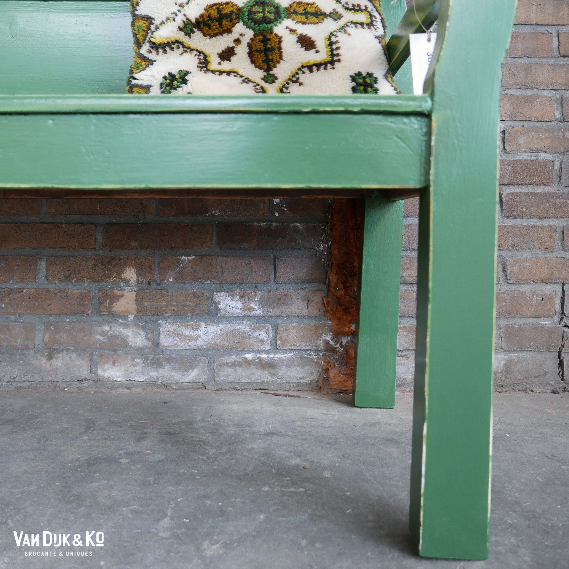 Groene houten bank