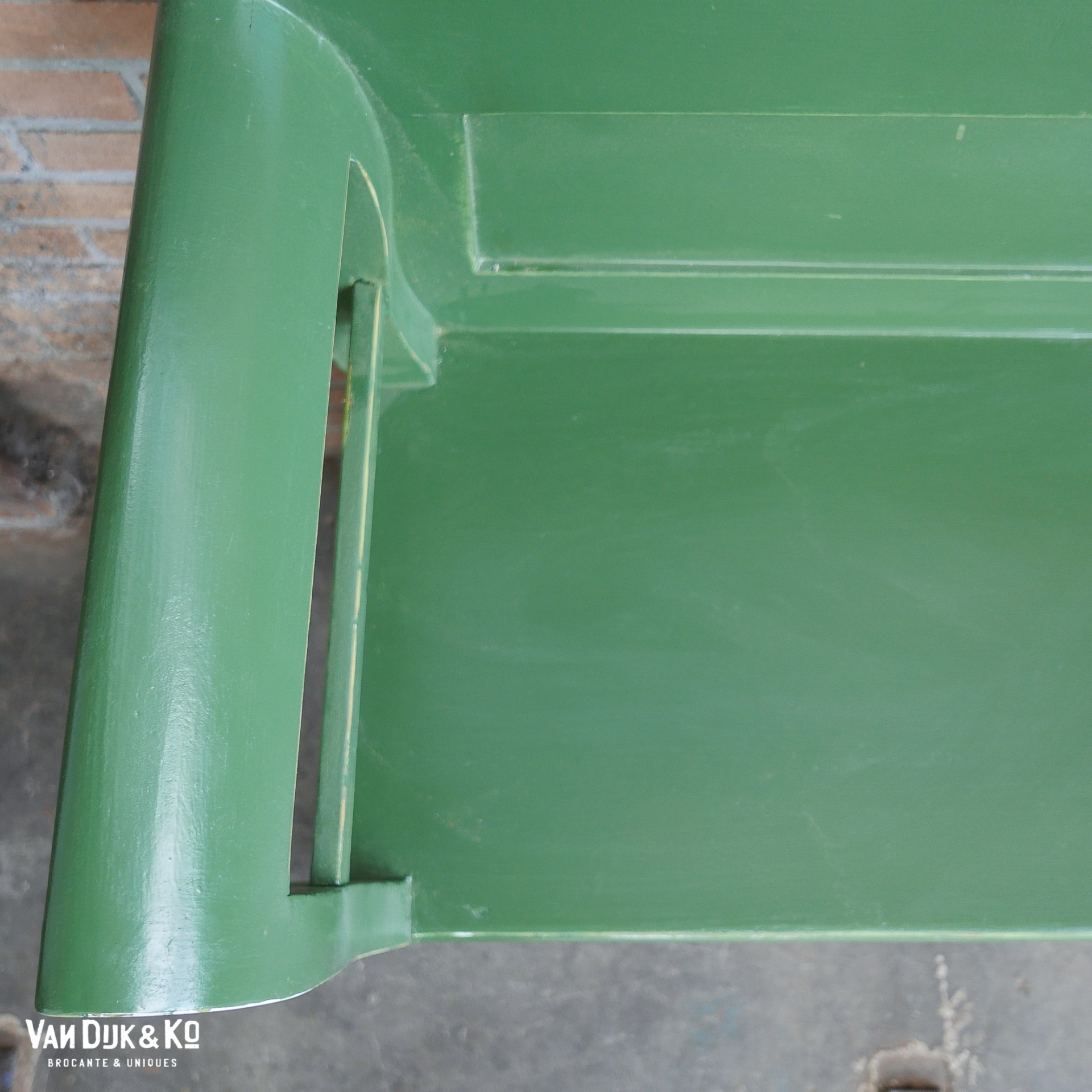 Groene houten bank