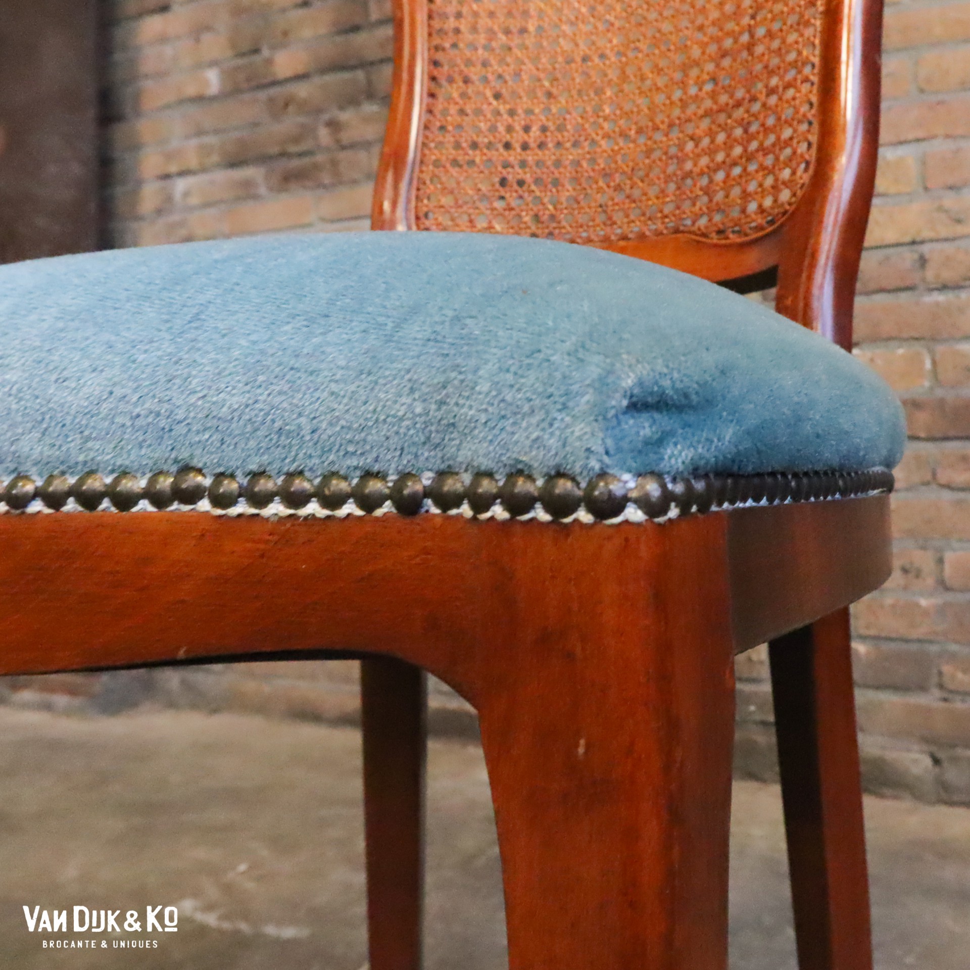 Vintage stoel met velours zitting - Afbeelding 6