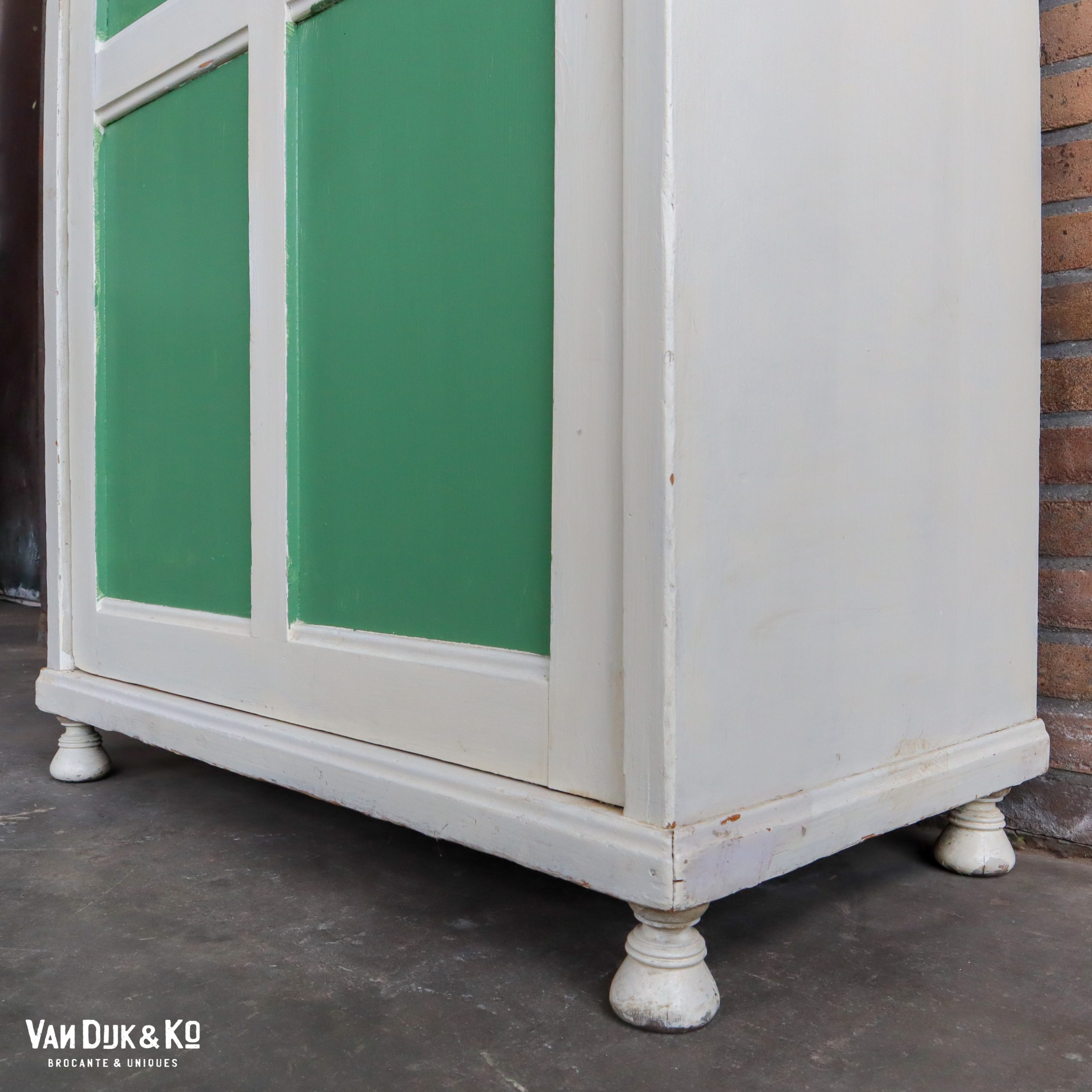 Groen-witte linnenkast - Afbeelding 10
