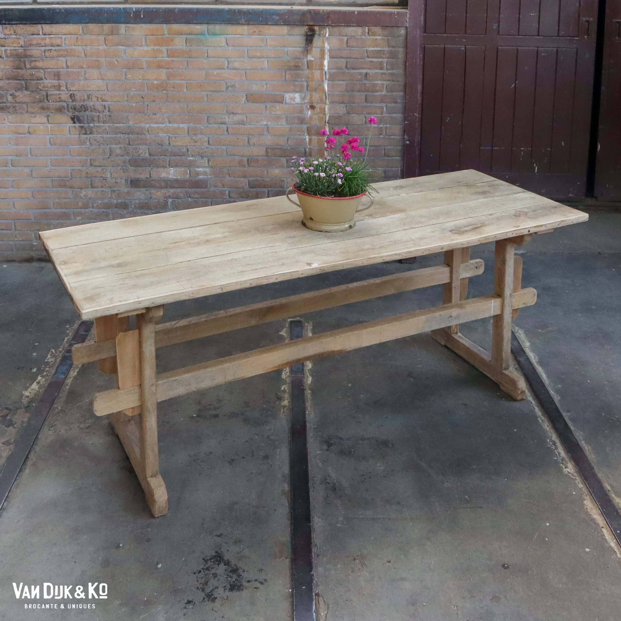 Houten tafel - Afbeelding 2