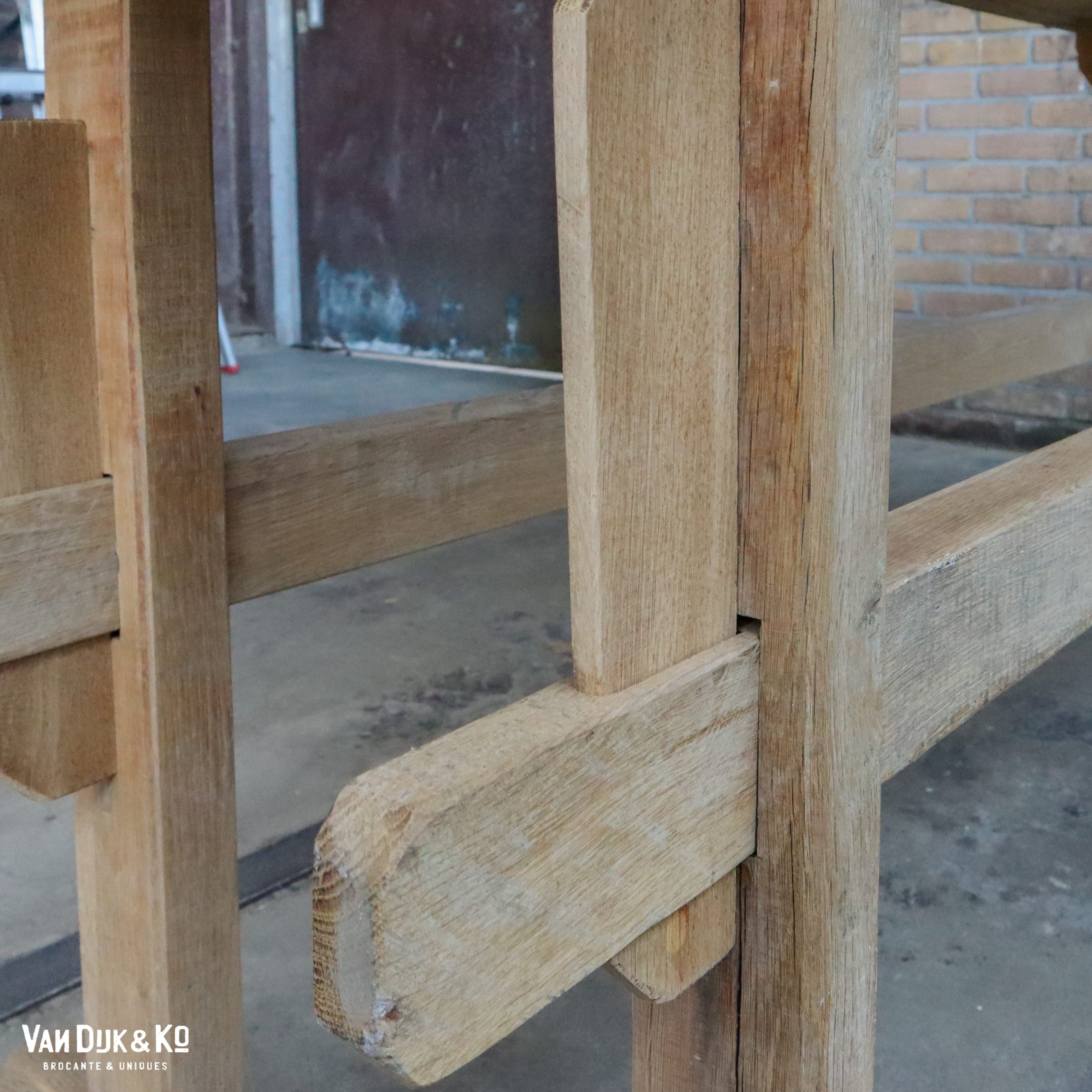 Houten tafel - Afbeelding 9