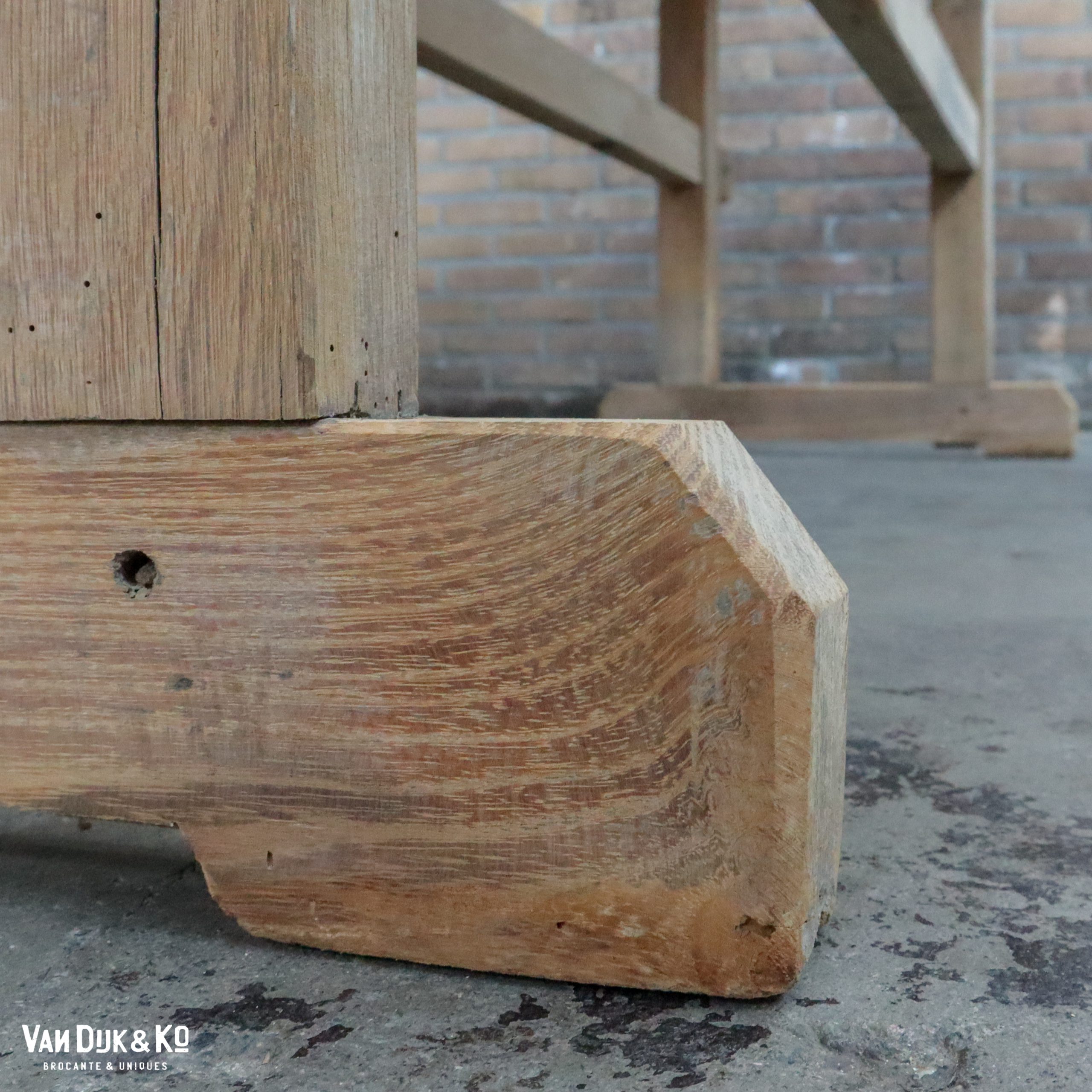 Houten tafel - Afbeelding 10