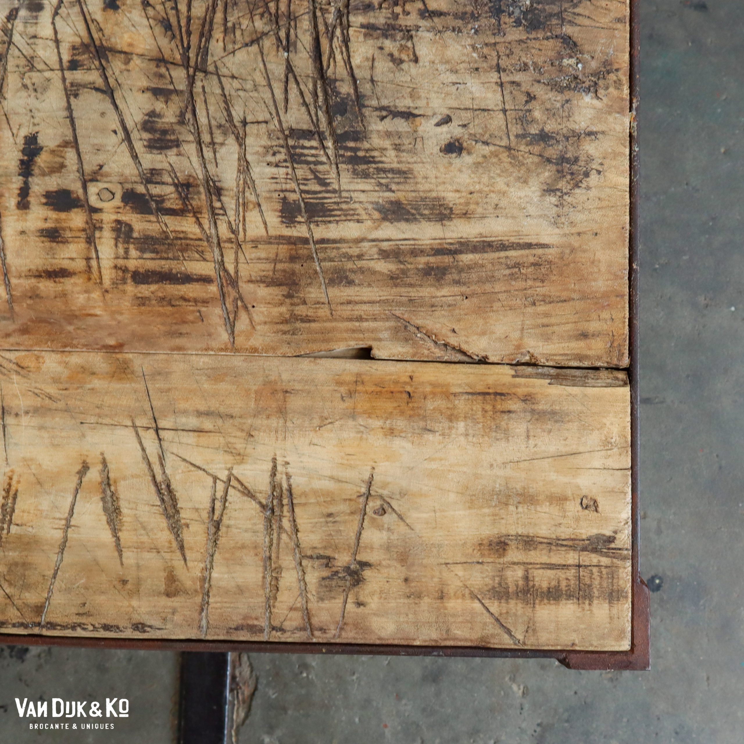 Industriële tafel met houten blad - Afbeelding 4