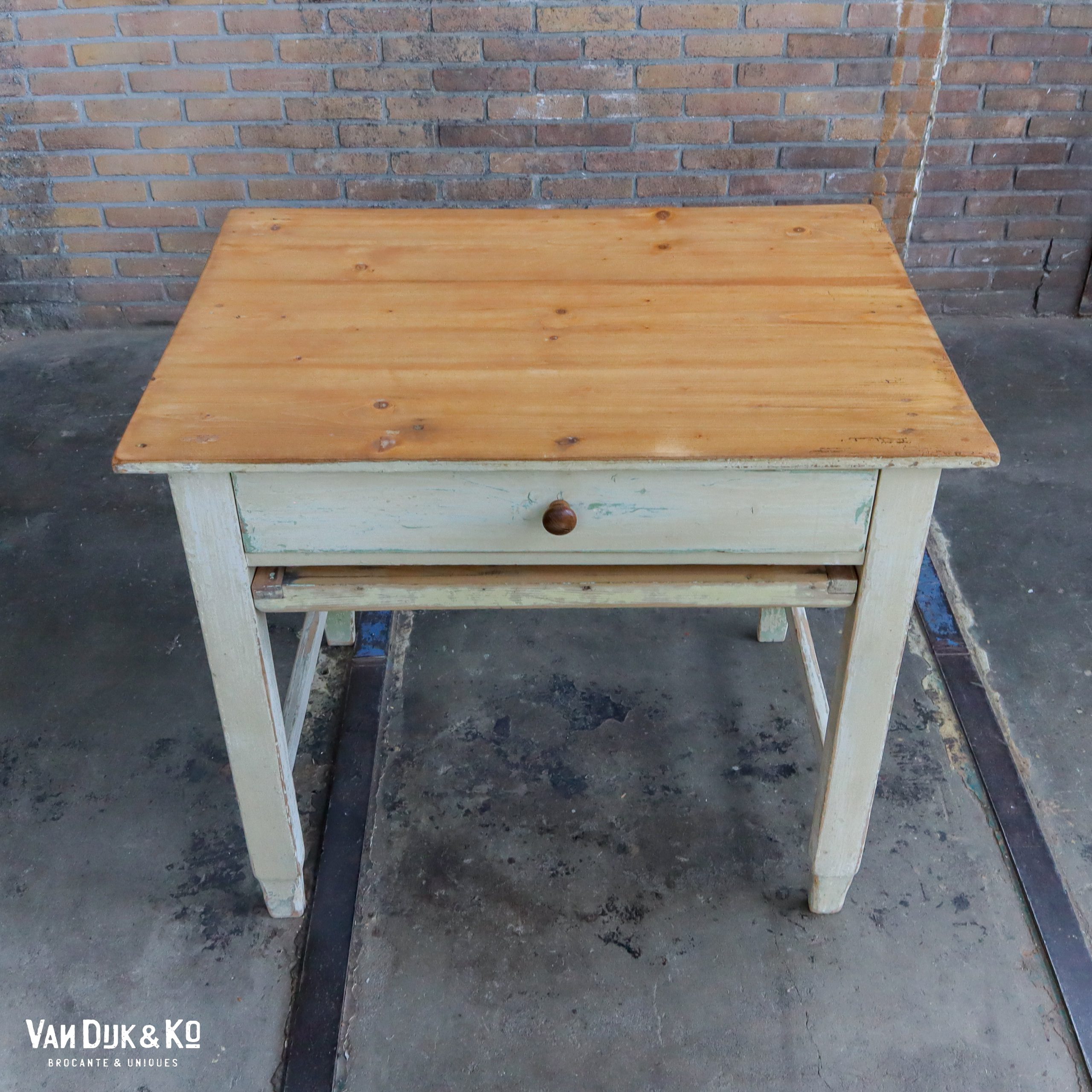 Brocante tafeltje met lade - Afbeelding 3