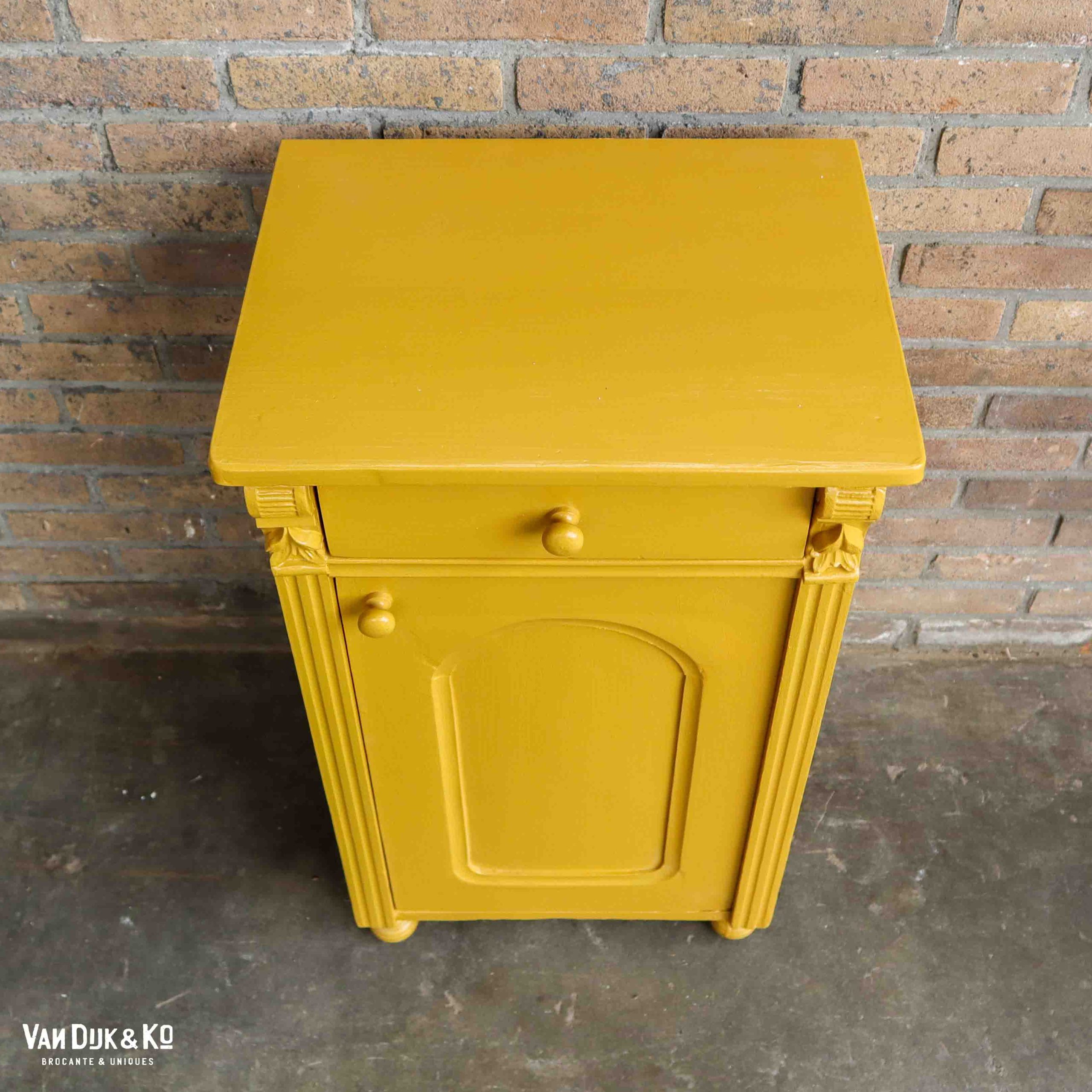 Geel brocante nachtkastje - Afbeelding 4