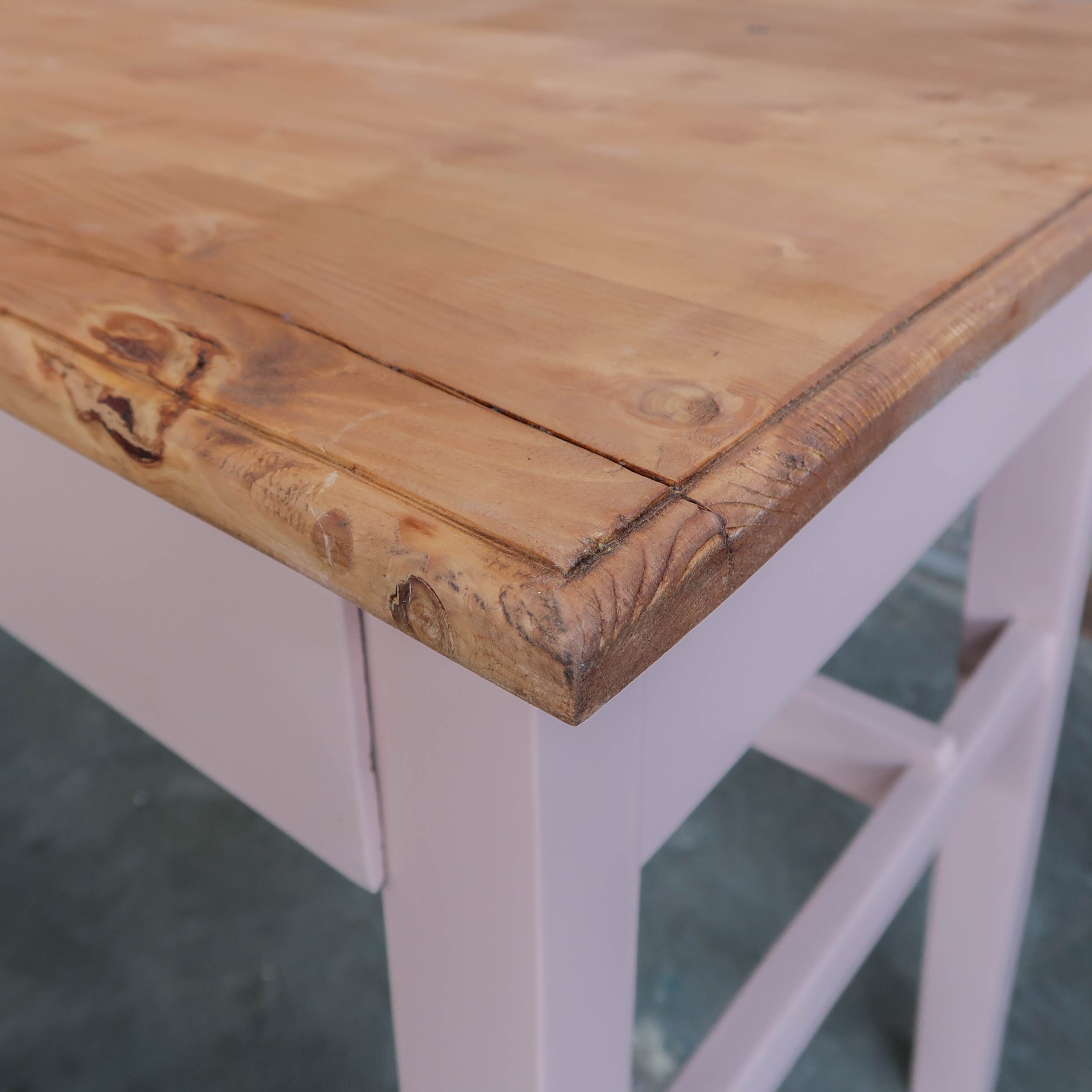 Landelijke tafel - roze onderstel - Afbeelding 5