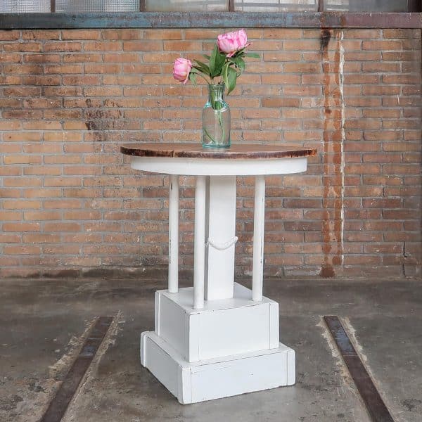 Brocante-Tisch