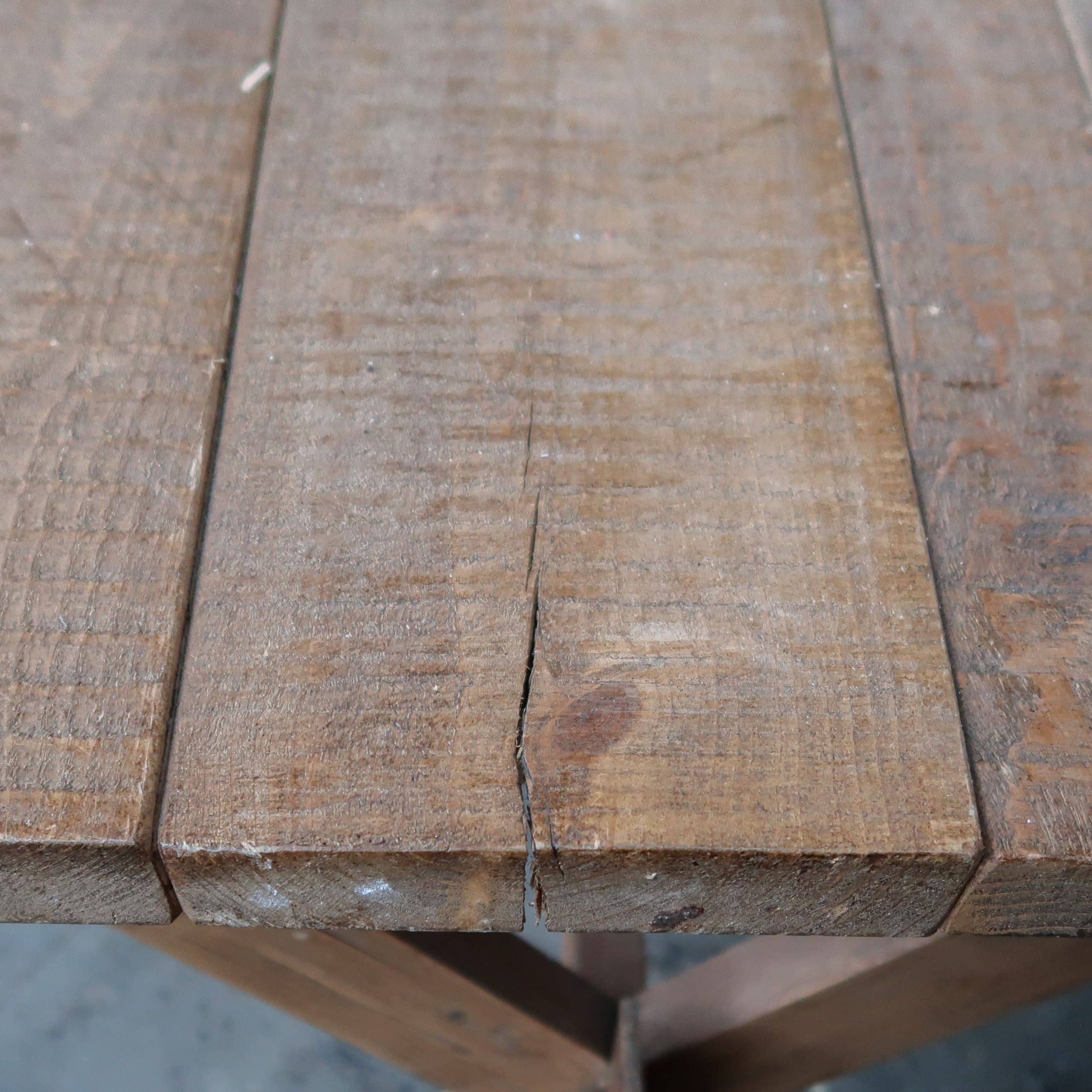Arbeitstisch mit gekreuzten Beinen aus Holz - Bild 5