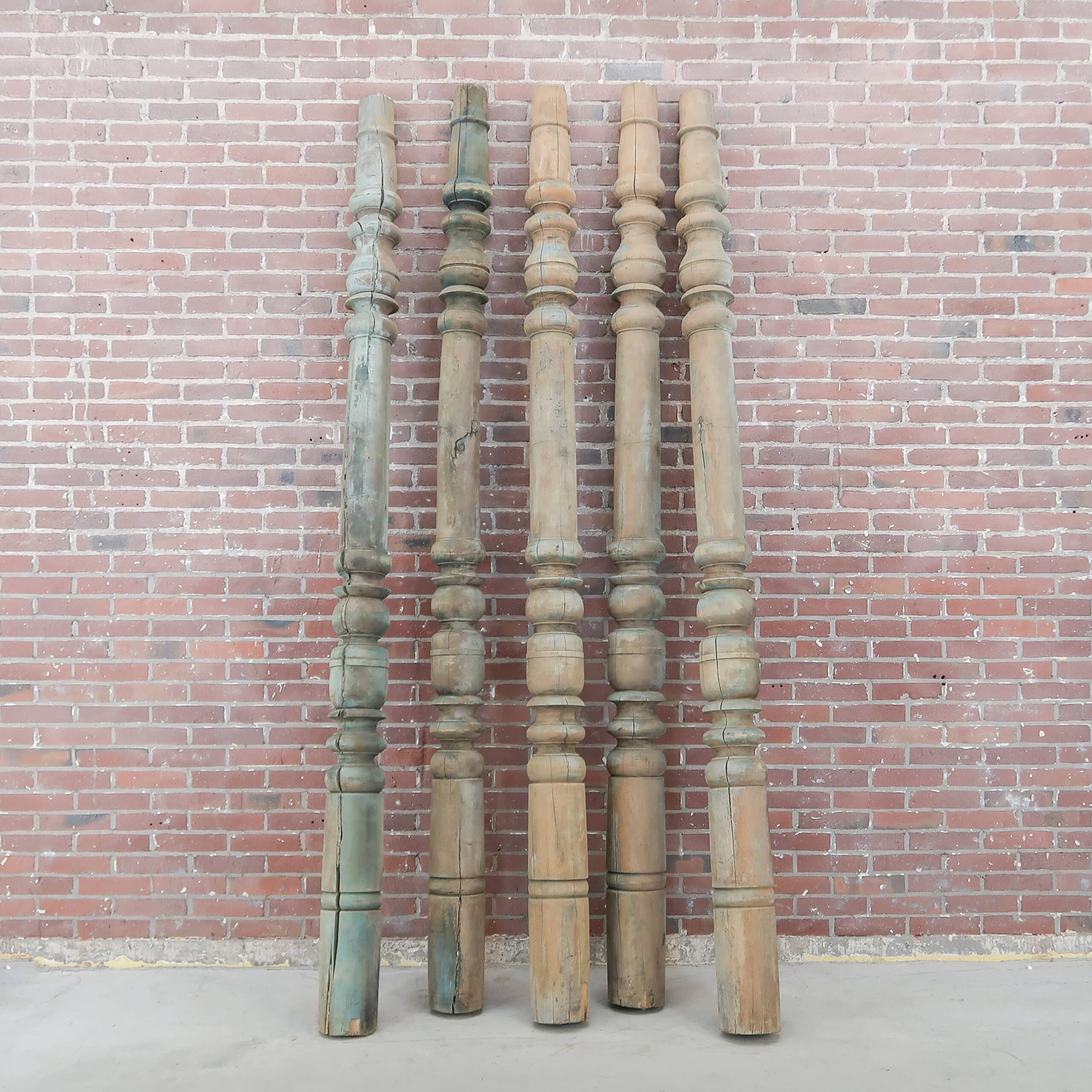 Ungarische Holzsäulen