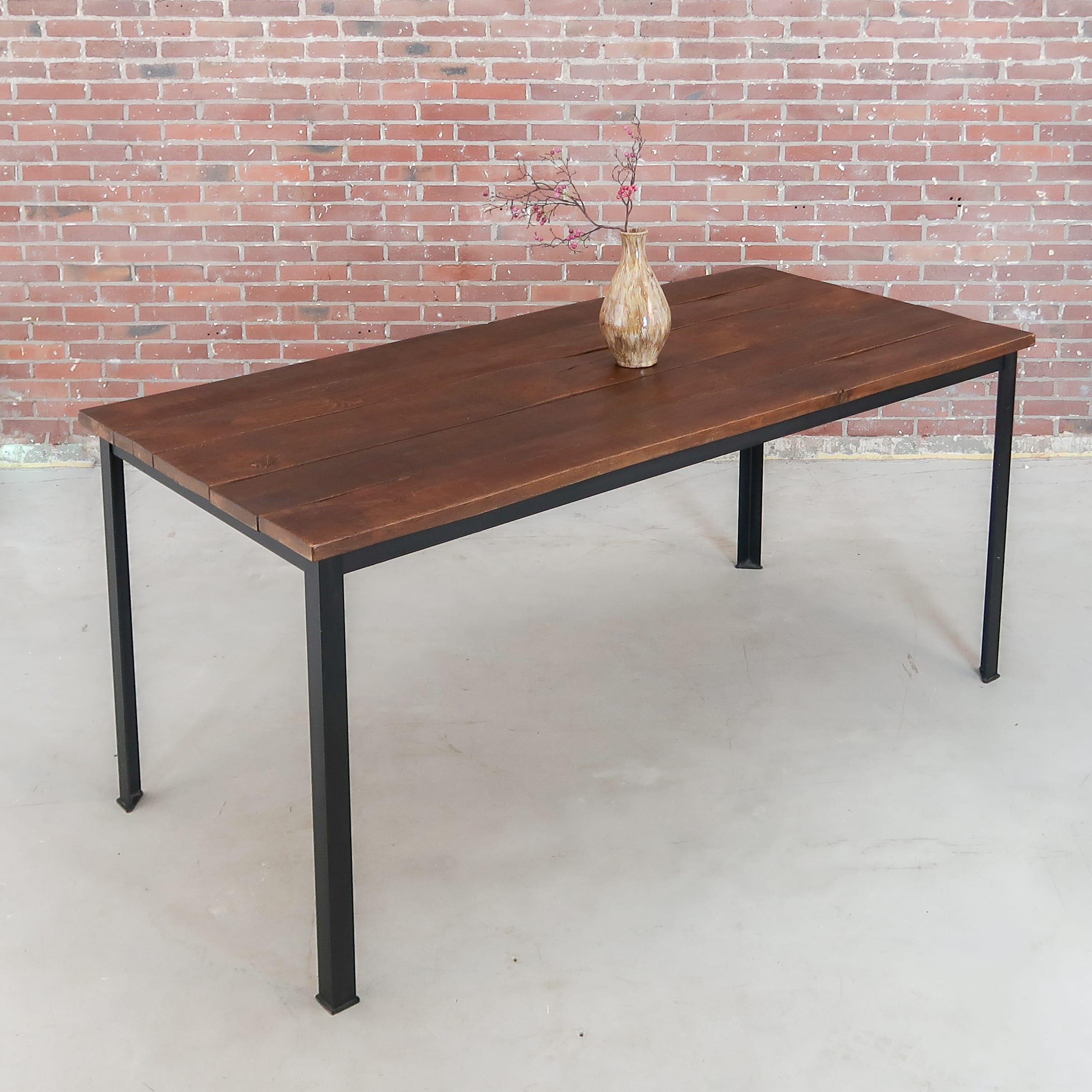 Tisch mit Metallgestell - Bild 2