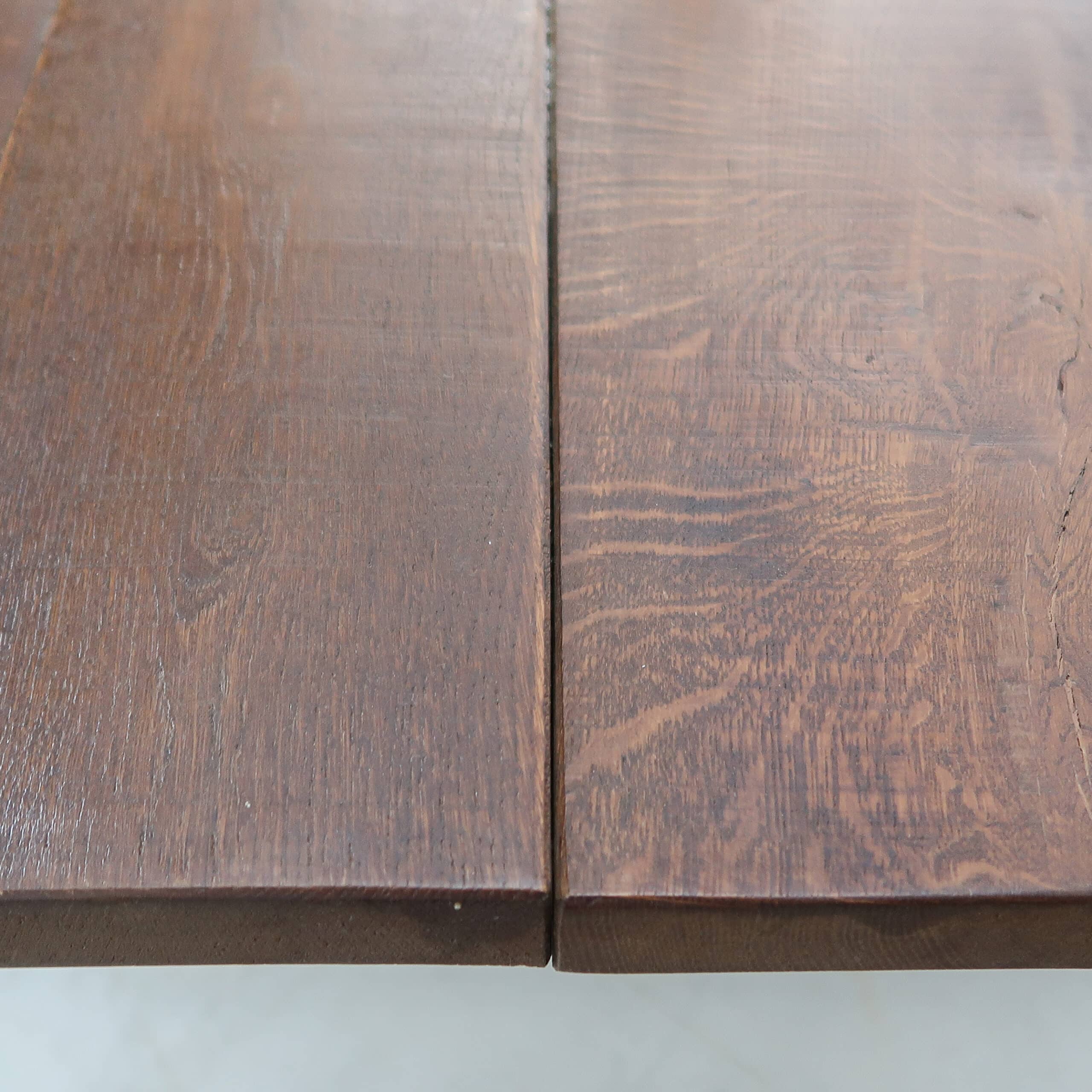 Tisch mit Metallgestell - Bild 5