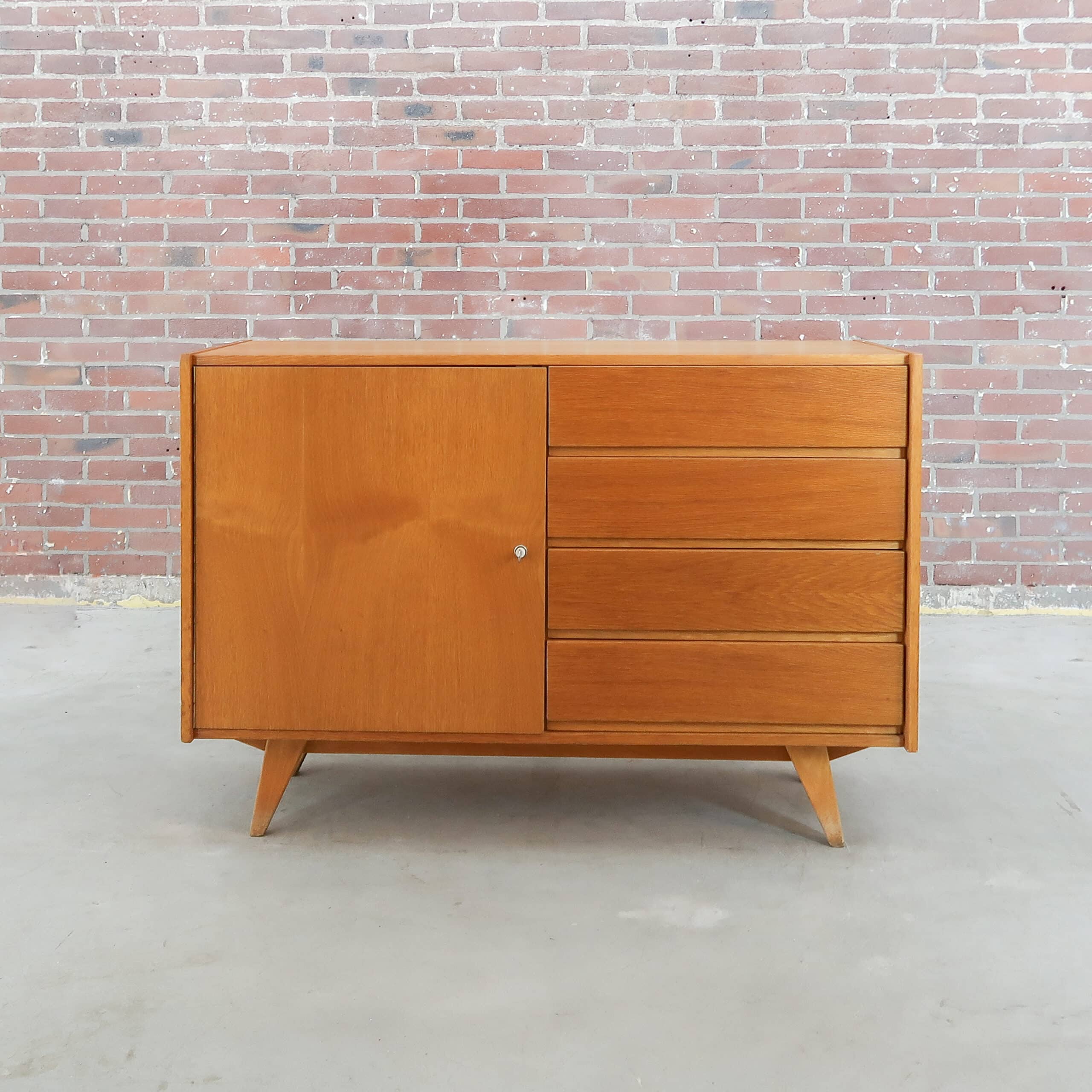 Mid-Century Sideboard von Jiří Jiroutek