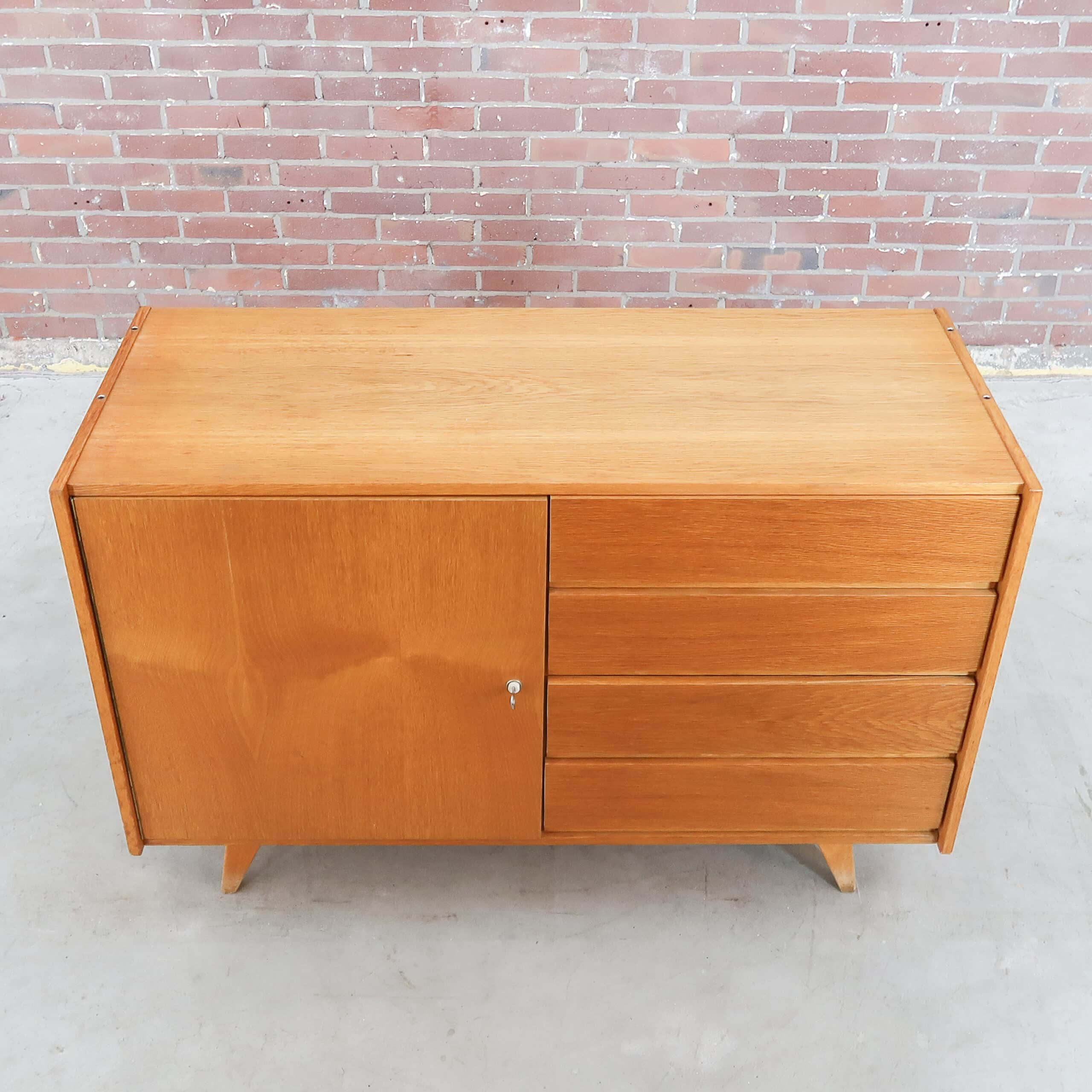 Sideboard aus der Mitte des Jahrhunderts von Jiří Jiroutek - Bild 2