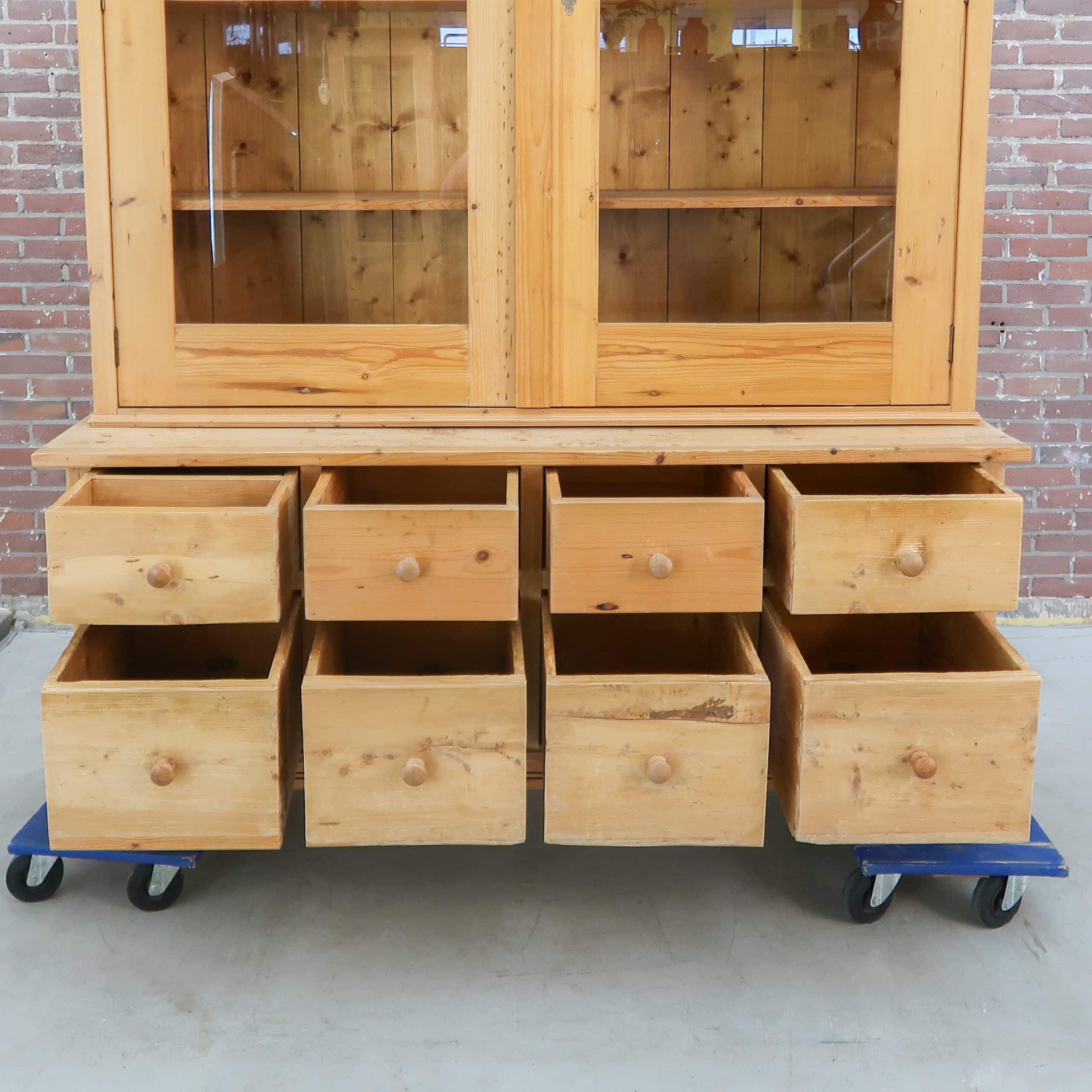 Großes Sideboard aus Kiefernholz - Bild 3