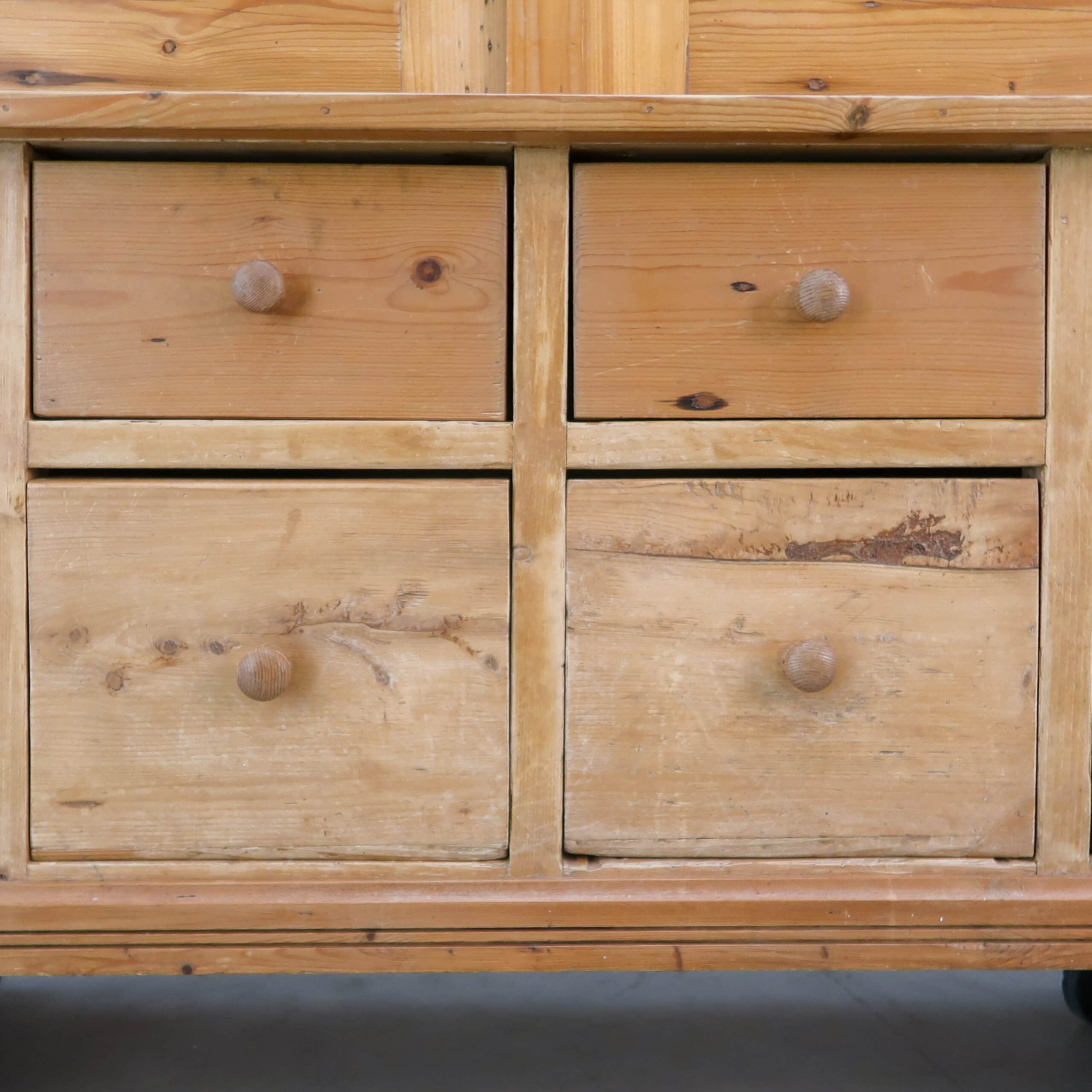 Großes Sideboard aus Kiefernholz - Bild 9