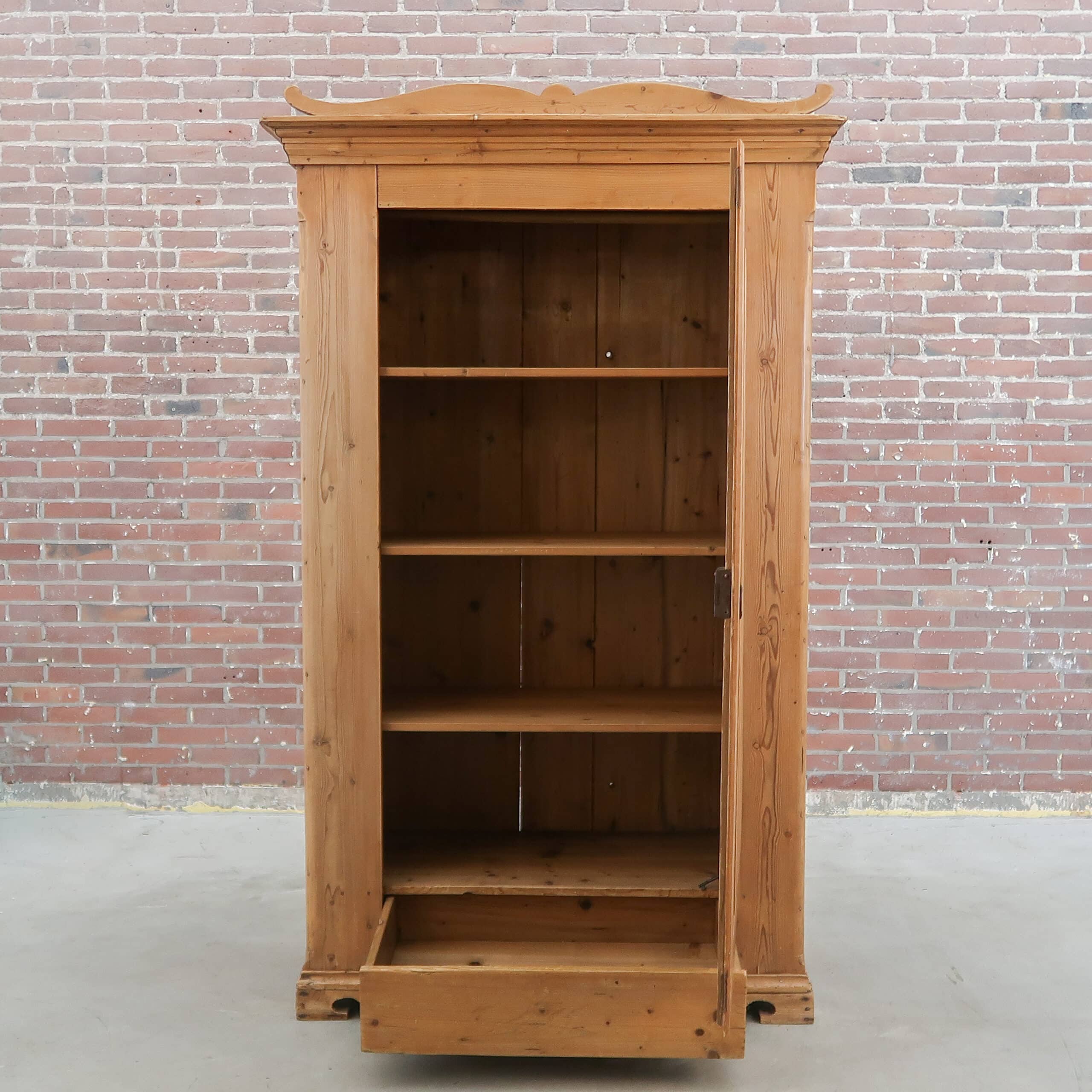 Kleiderschrank aus Kiefernholz - Bild 2