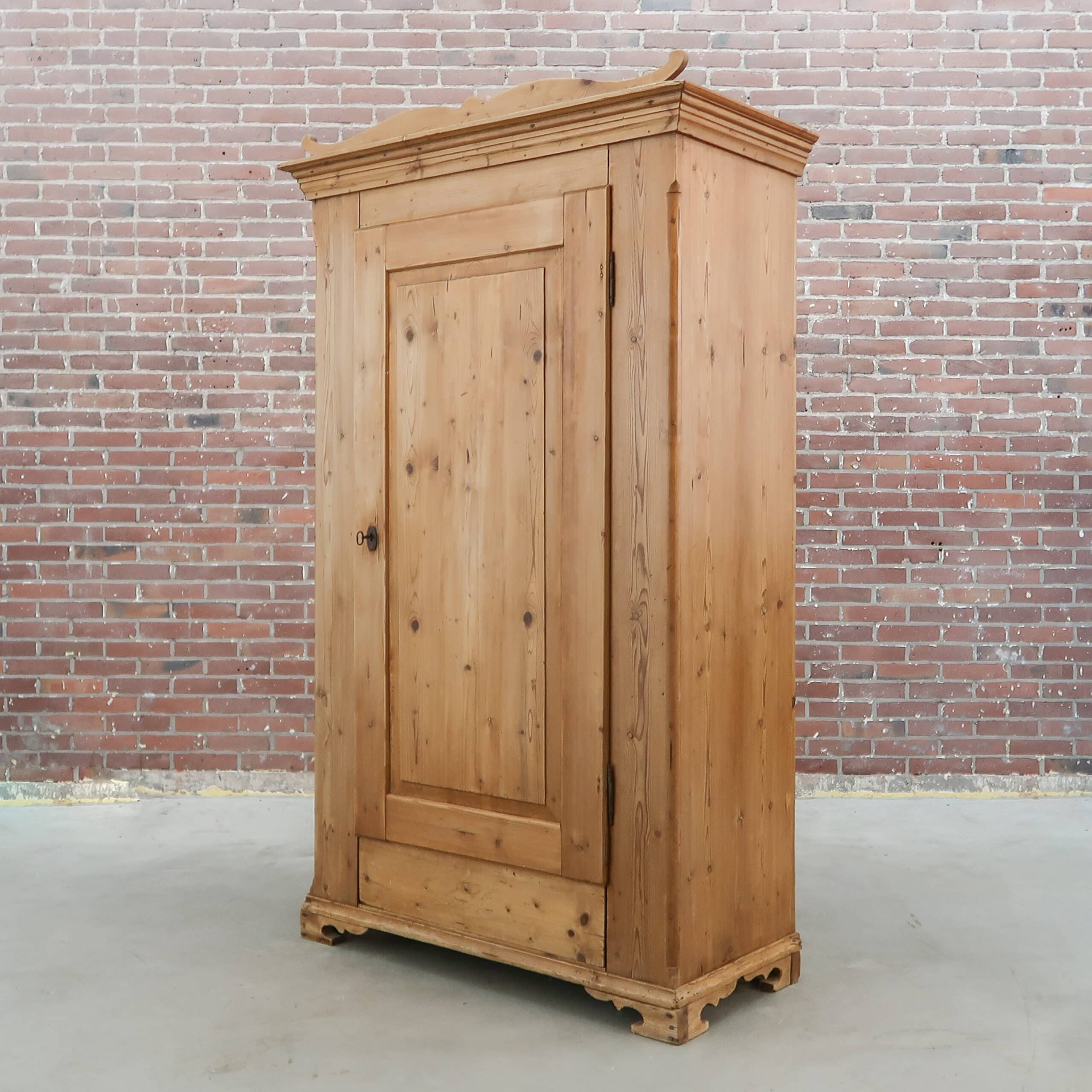 Kleiderschrank aus Kiefernholz - Bild 6