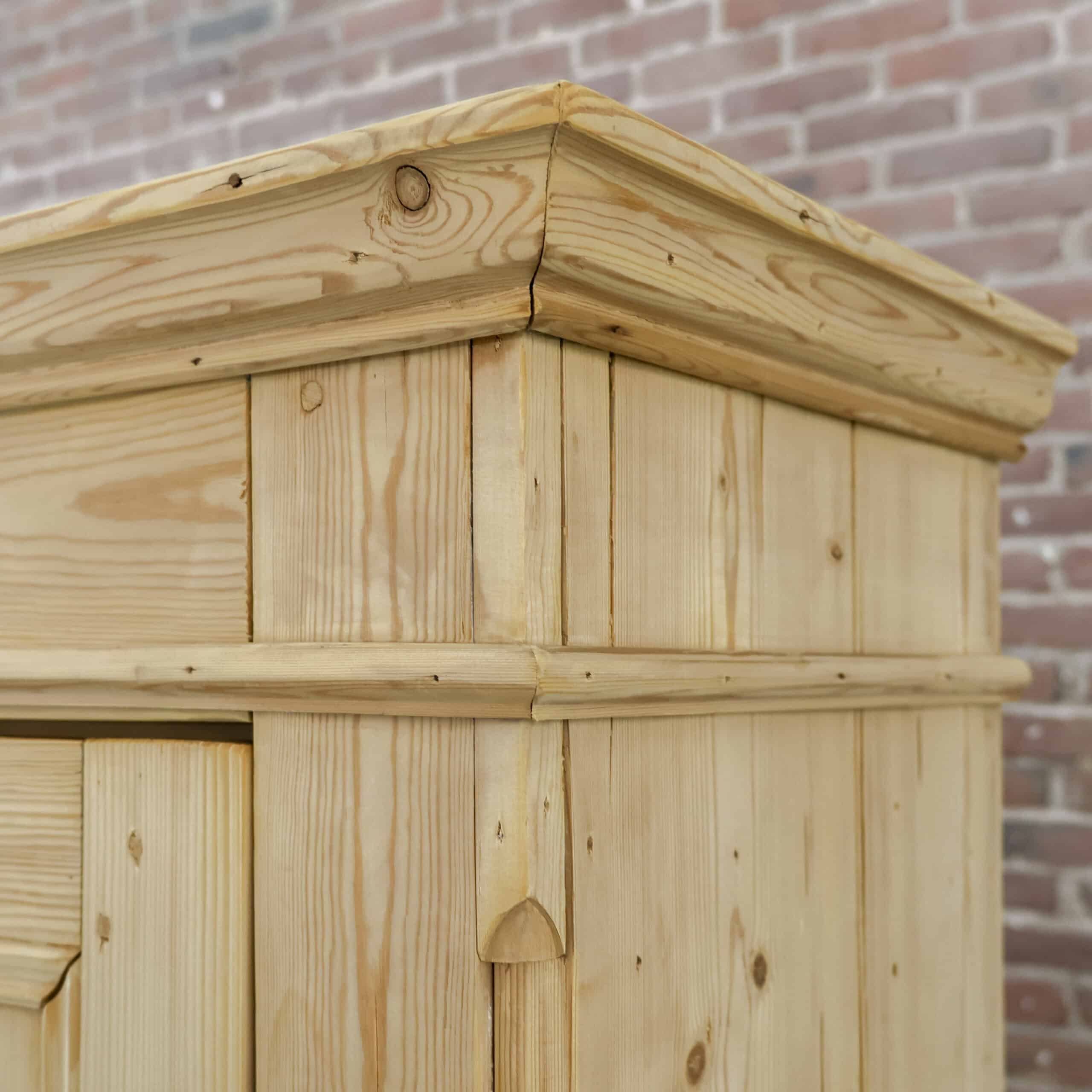 Eintüriger Kleiderschrank aus Kiefernholz - Bild 3