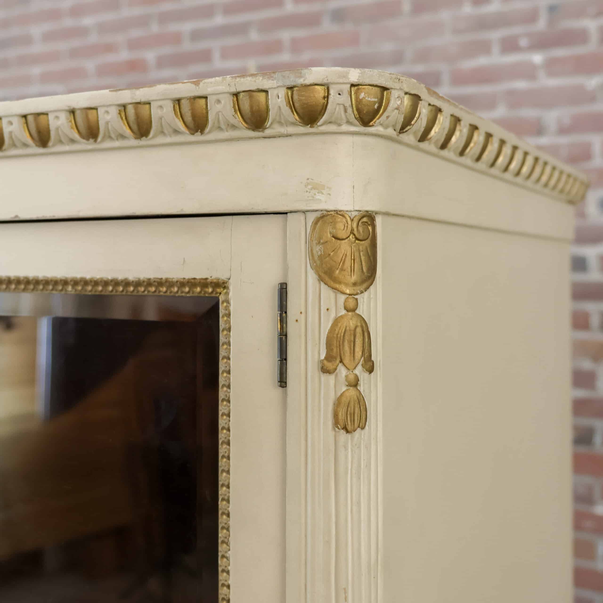 Vintage-Vitrine im Stil Louis XVI - Bild 4
