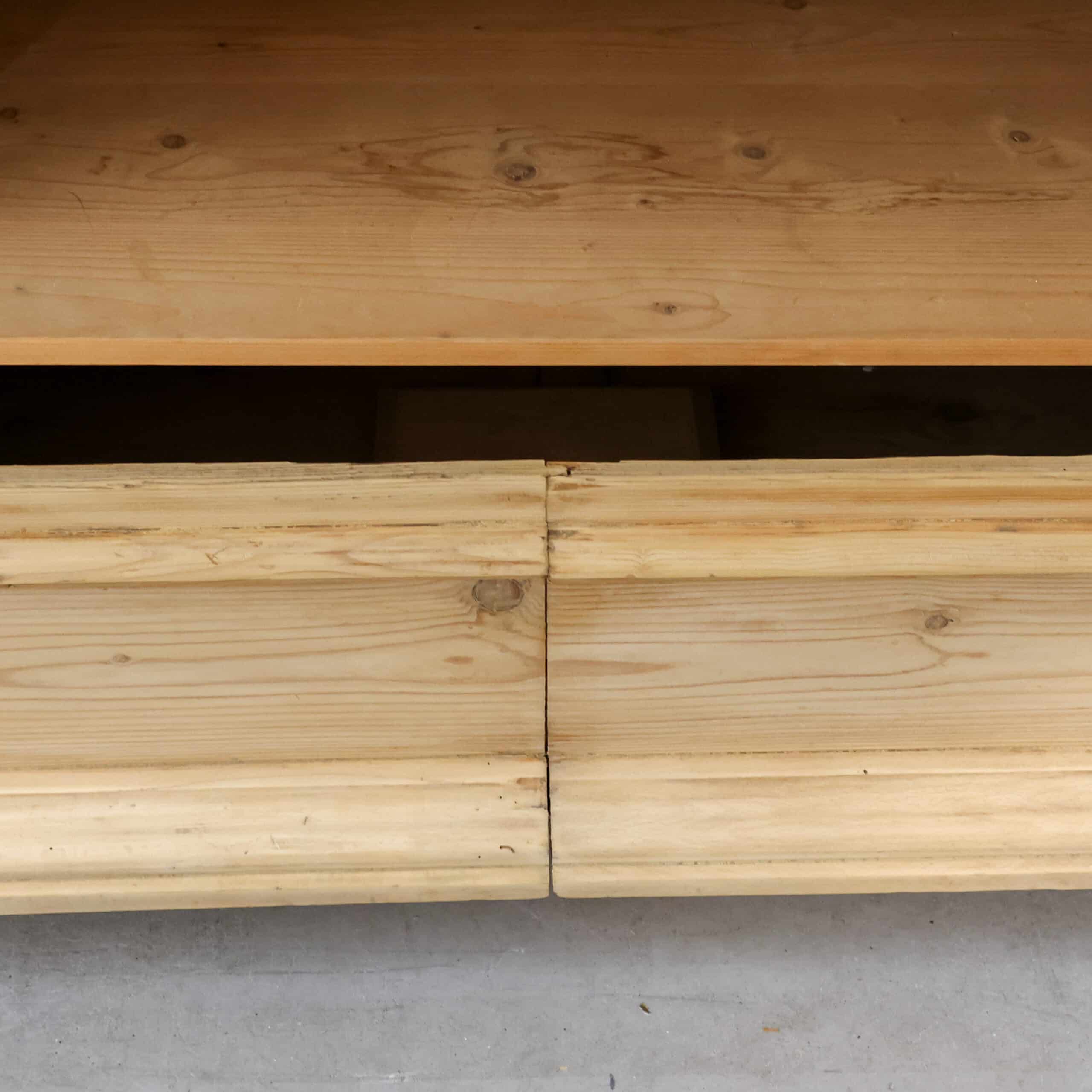 Eintüriger Kleiderschrank aus Kiefernholz - Bild 3