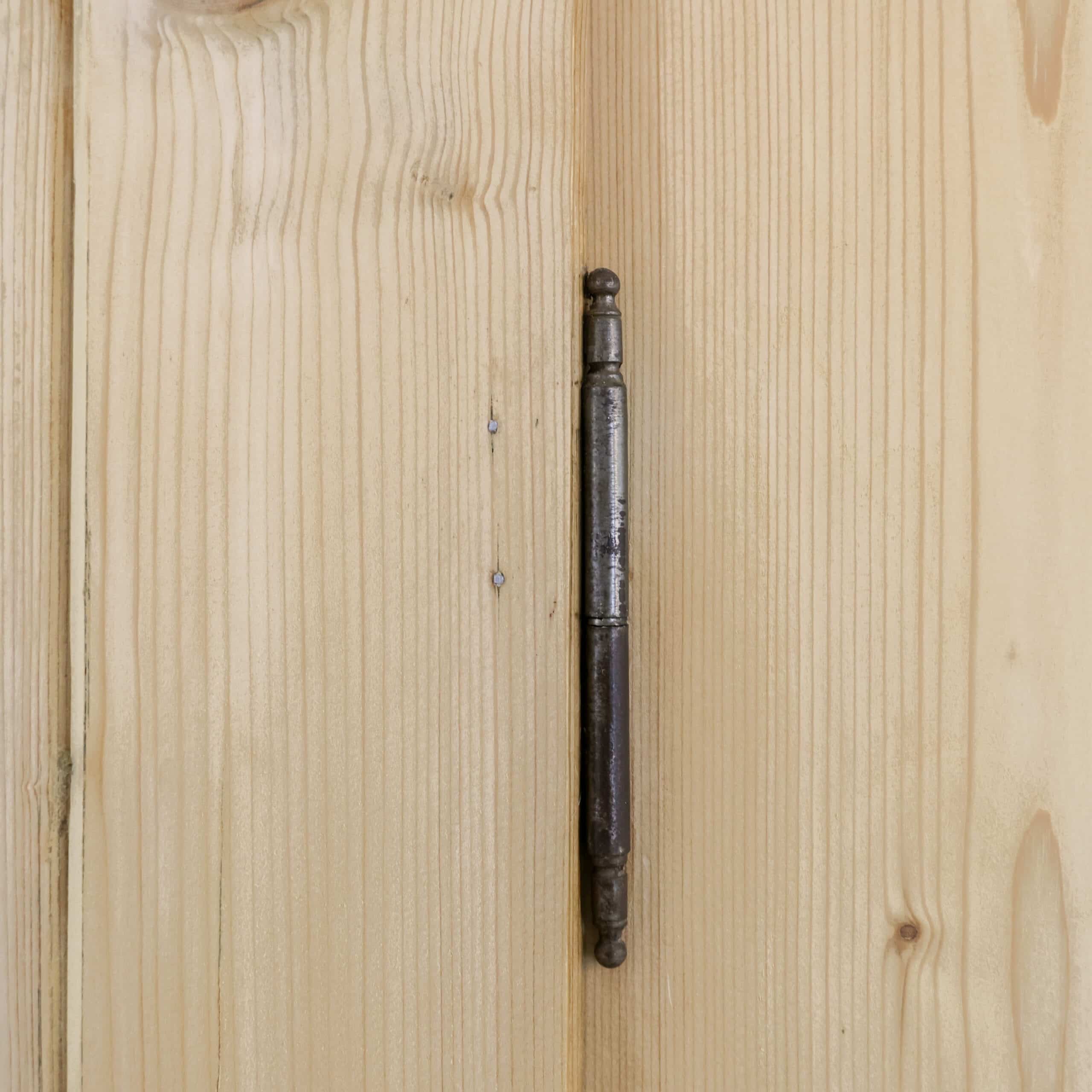 Eintüriger Kleiderschrank aus Kiefernholz - Bild 7