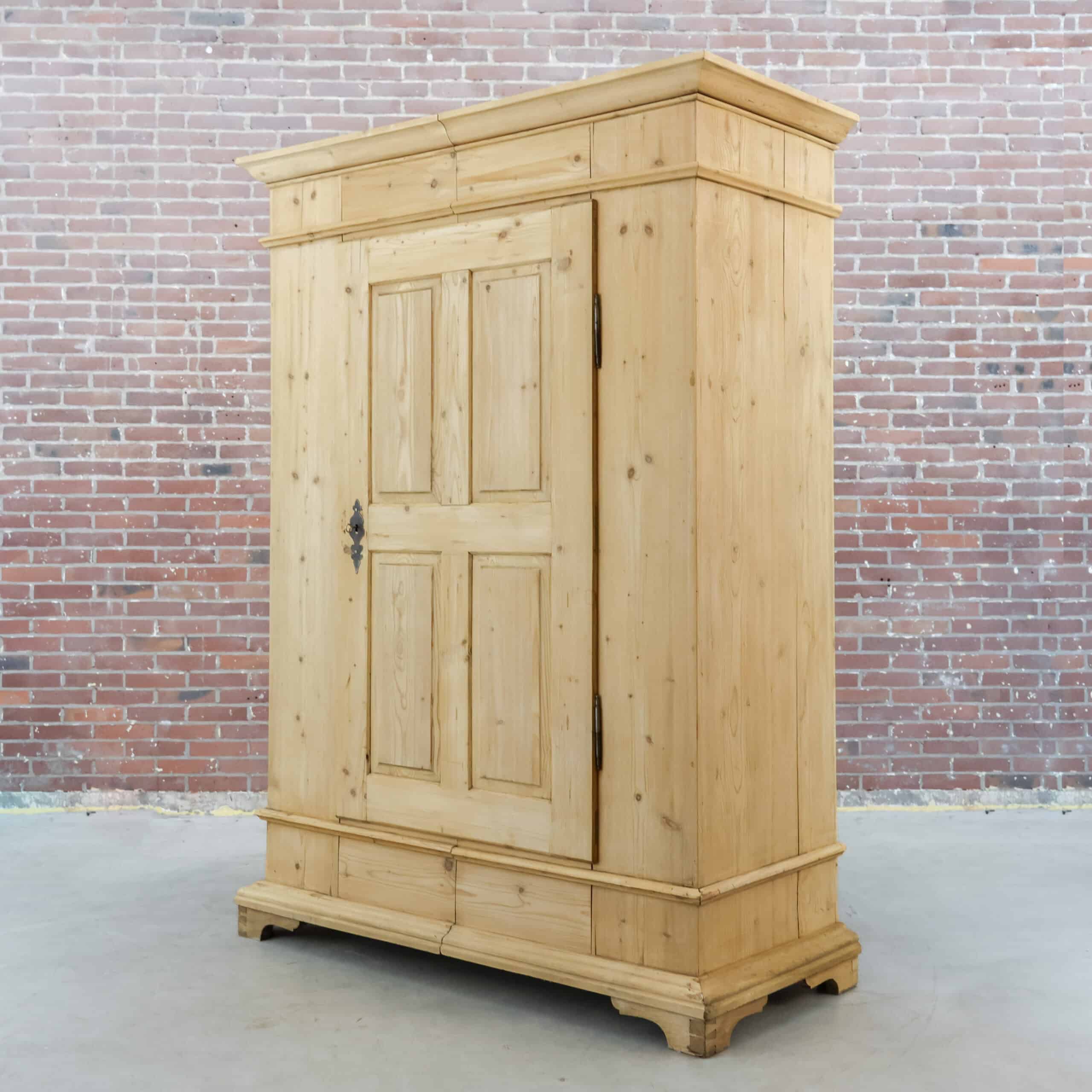Eintüriger Kleiderschrank aus Kiefernholz - Bild 11