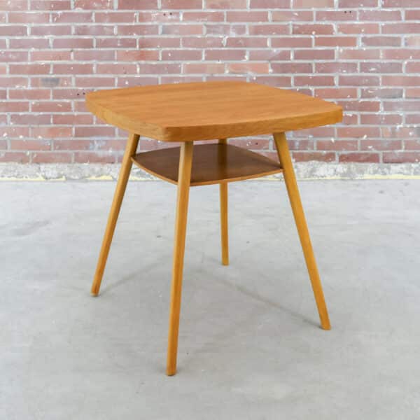 Beistelltisch im Vintage-Stil