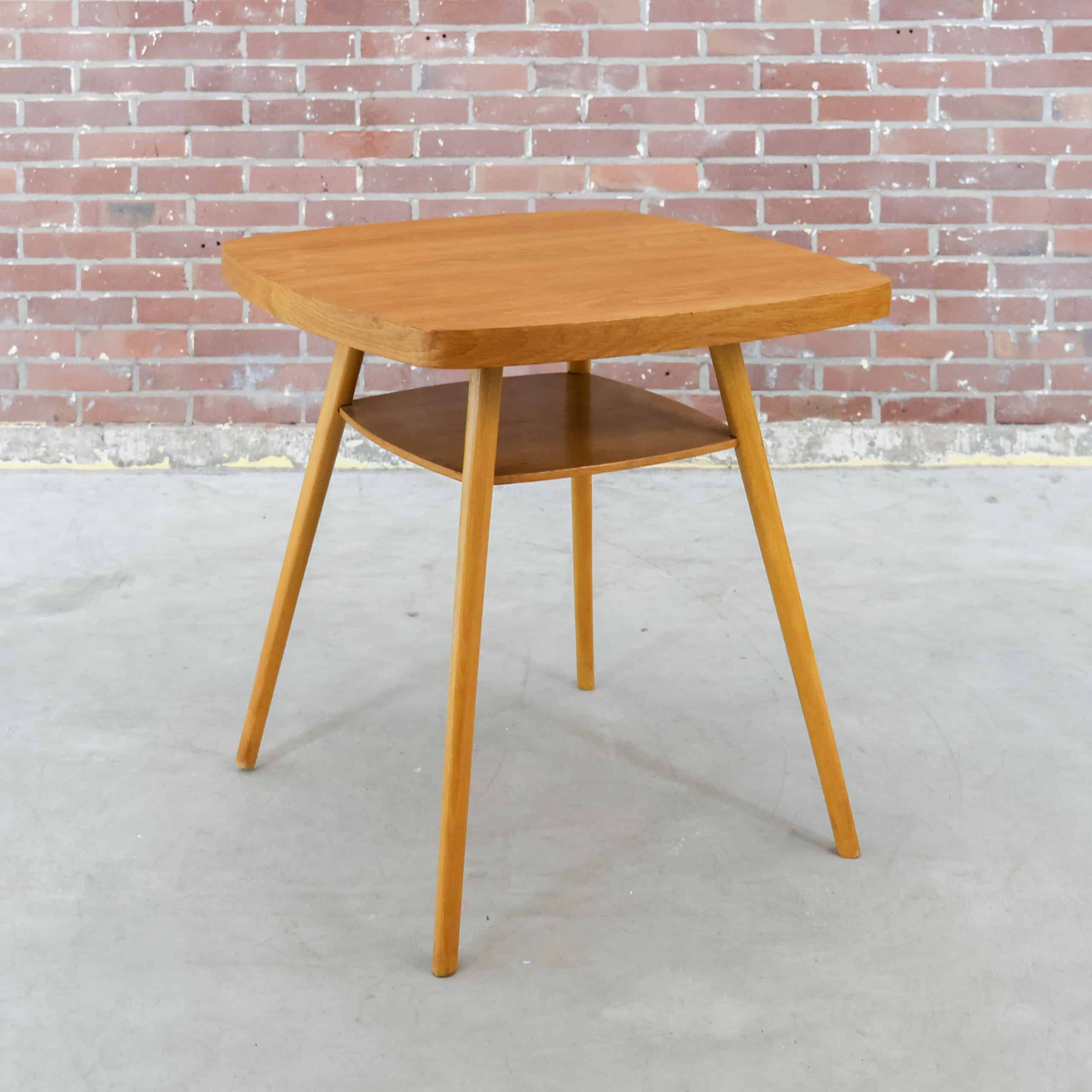 Beistelltisch im Vintage-Stil