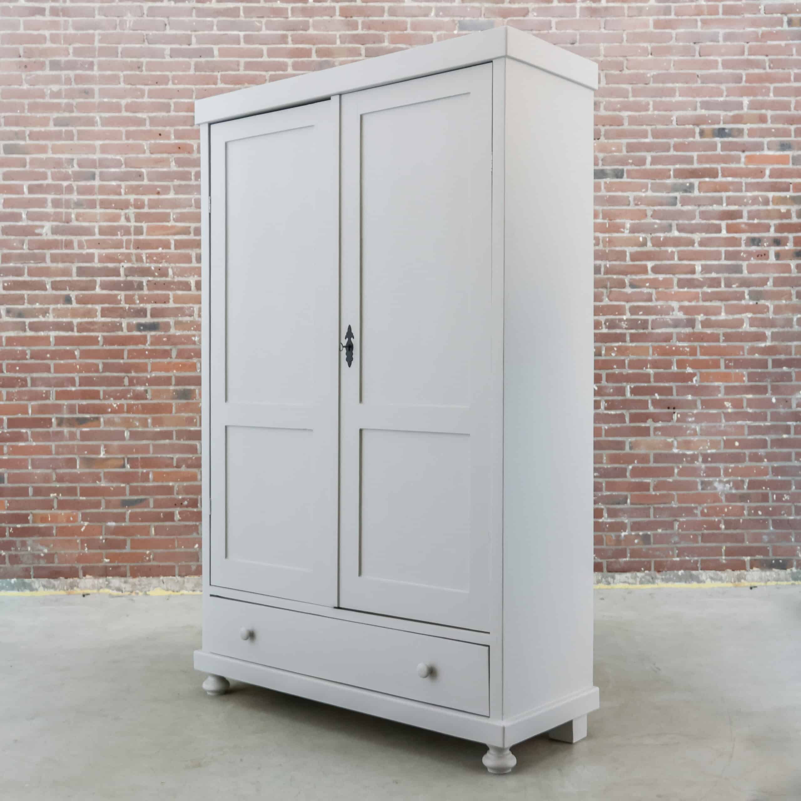 Grauer Kleiderschrank - Bild 7