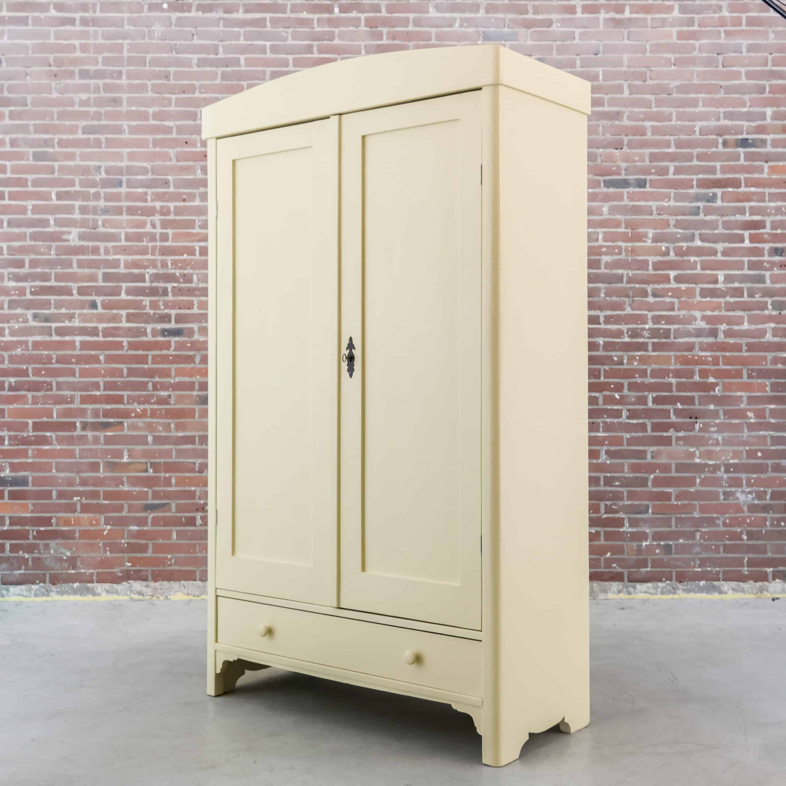 Brocante cremefarbener Wäscheschrank - Bild 7