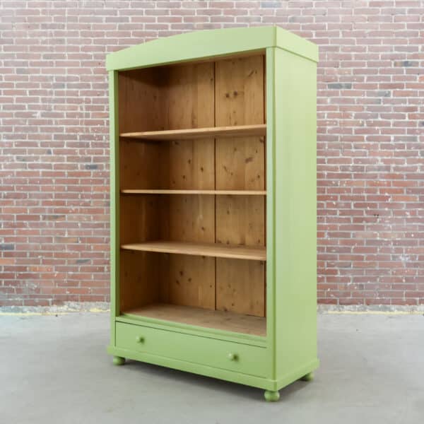 Offenes Bücherregal