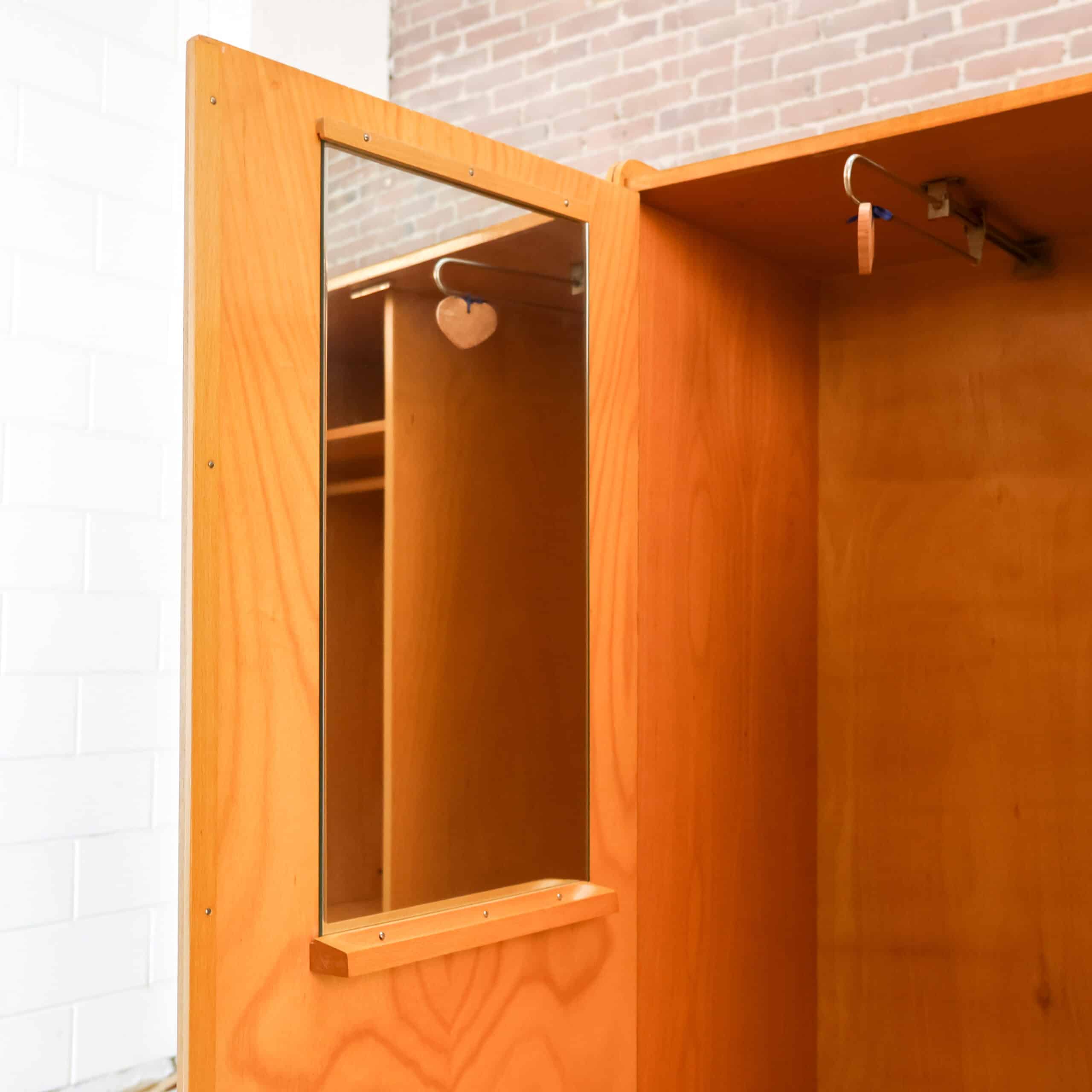 Vintage-Kleiderschrank - Tatra Nabytok - Bild 3