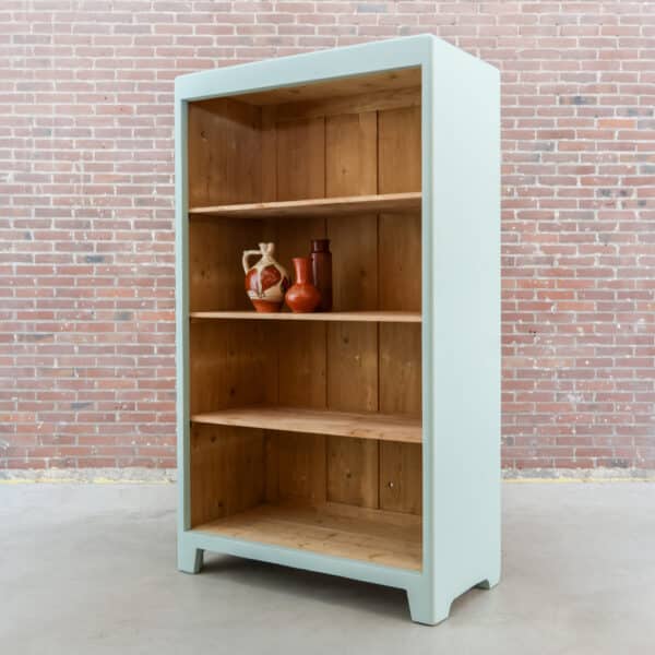 Brocante offener Schrank