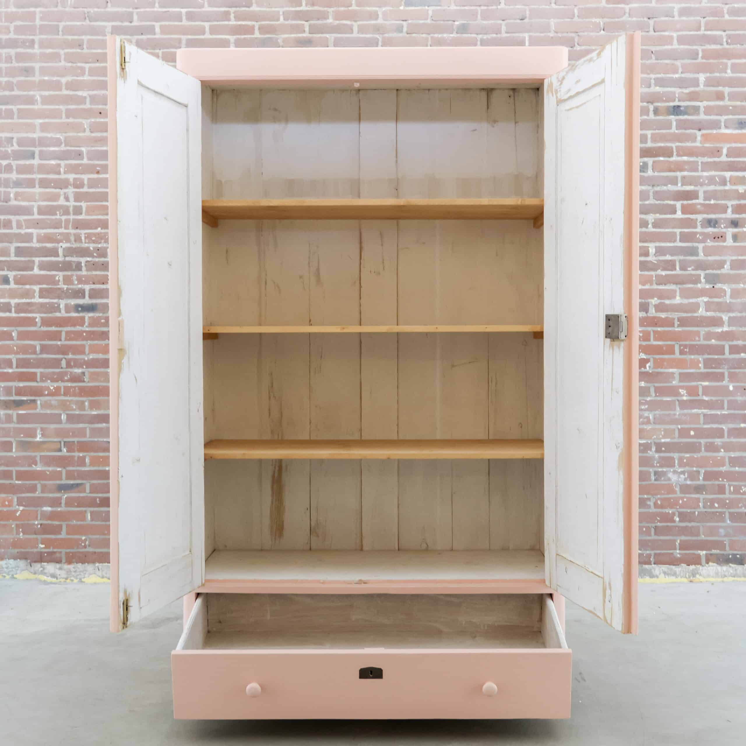 Rosa Wäscheschrank - Bild 2
