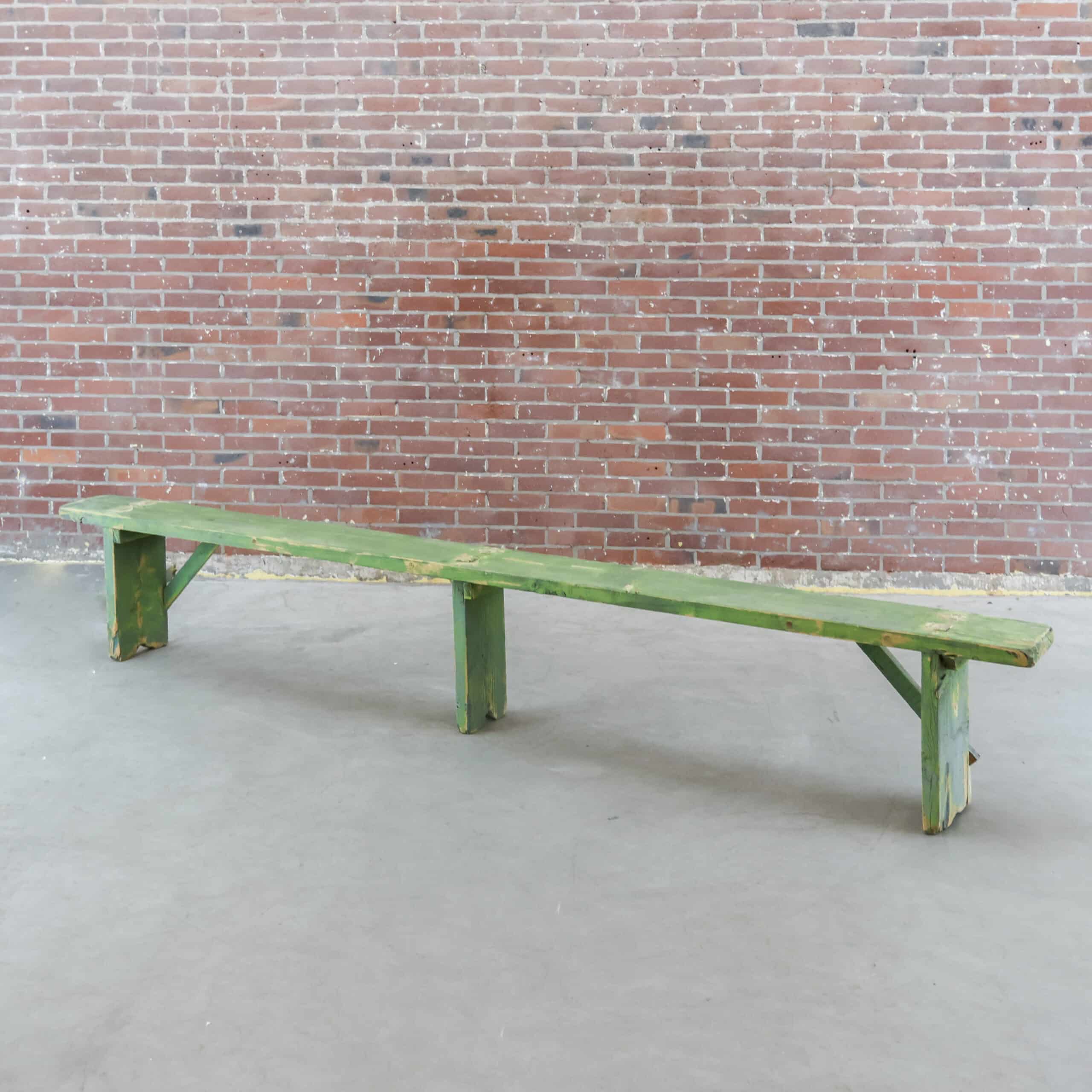 Lange Brocante-Bank