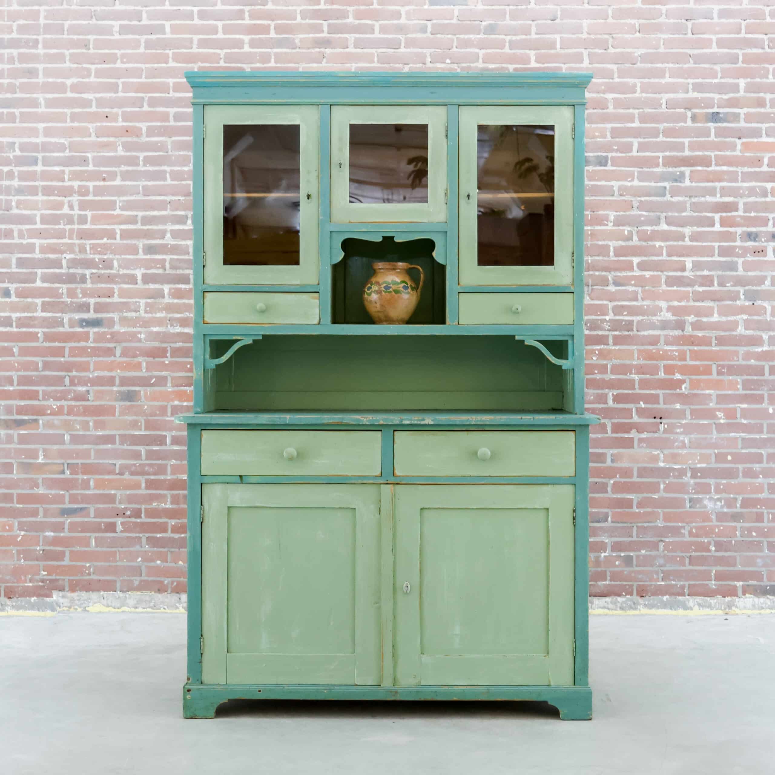 Brocante grünes Sideboard
