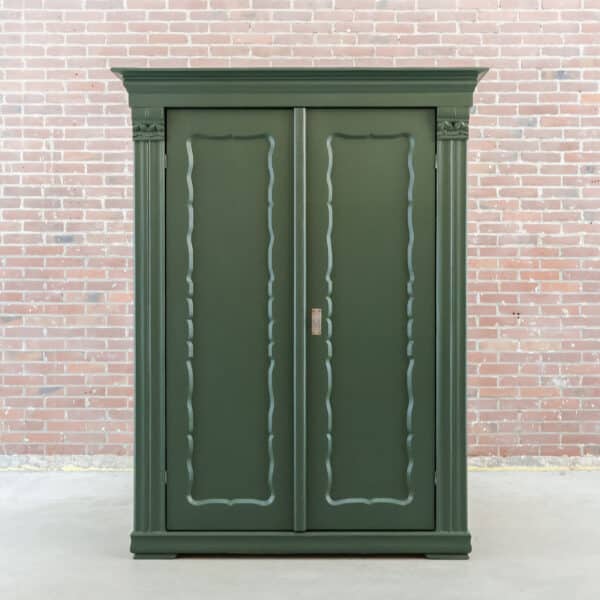 Brocante grüner Wäscheschrank