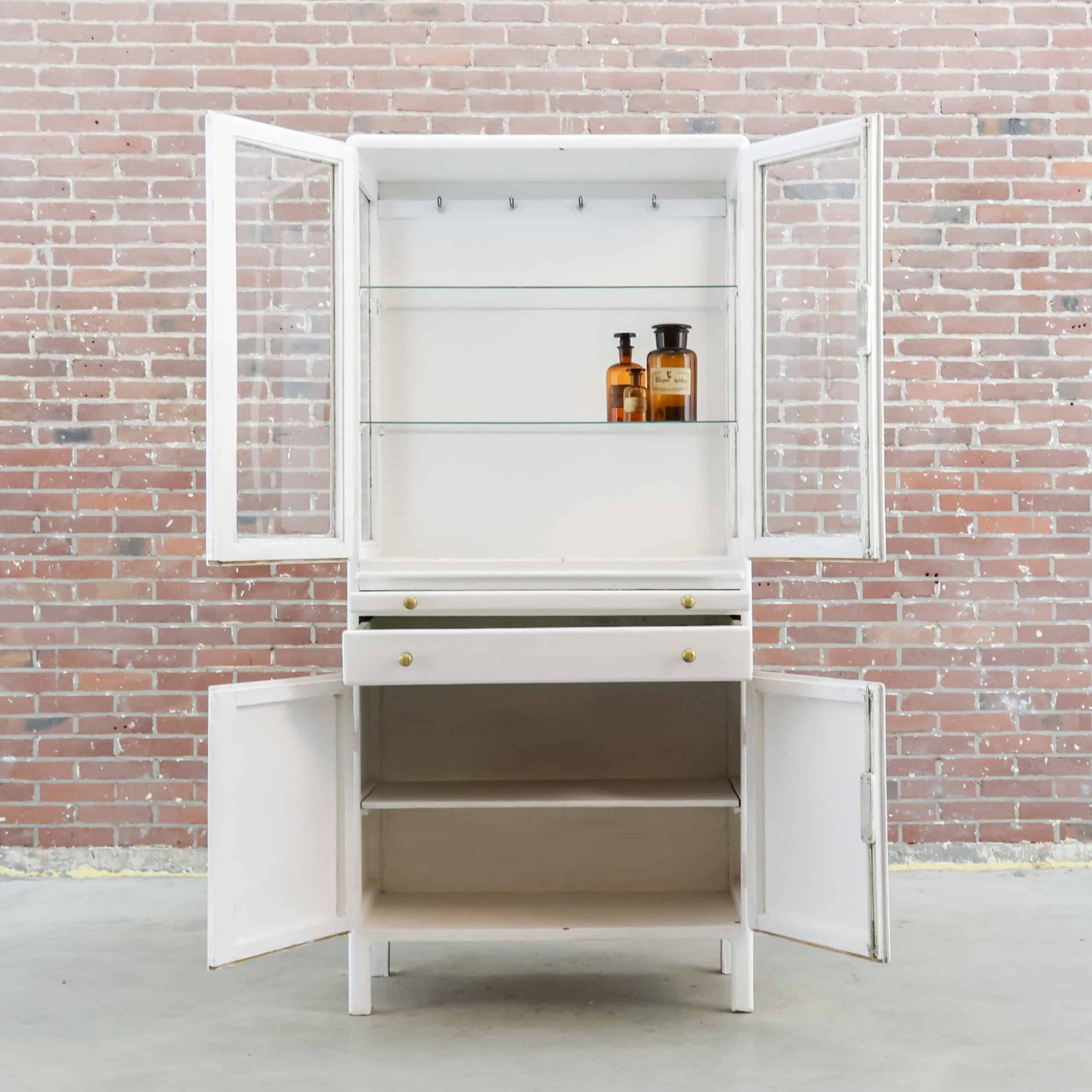 Vintage-Arztschrank - Bild 3