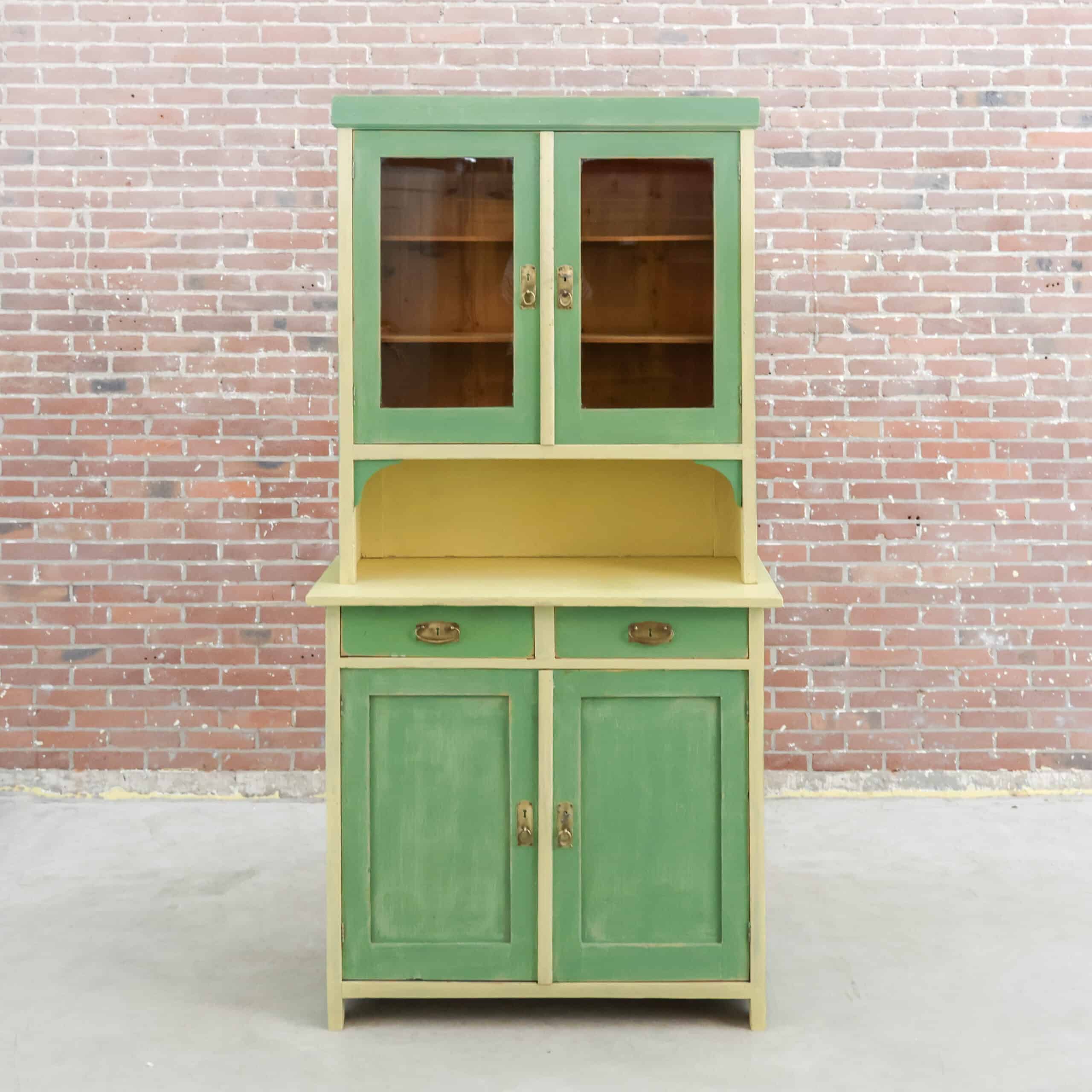 Brocante grünes Sideboard