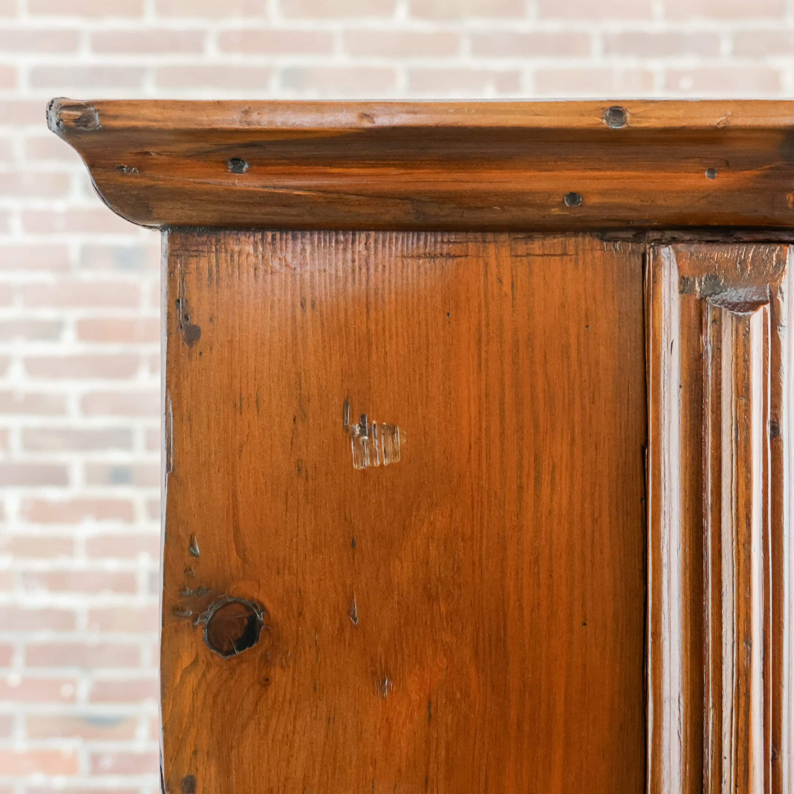 Antiker Einzeltürschrank – Abbildung 7