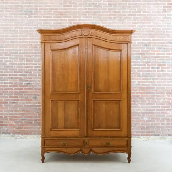 Antiker französischer Wäscheschrank – zerlegbar