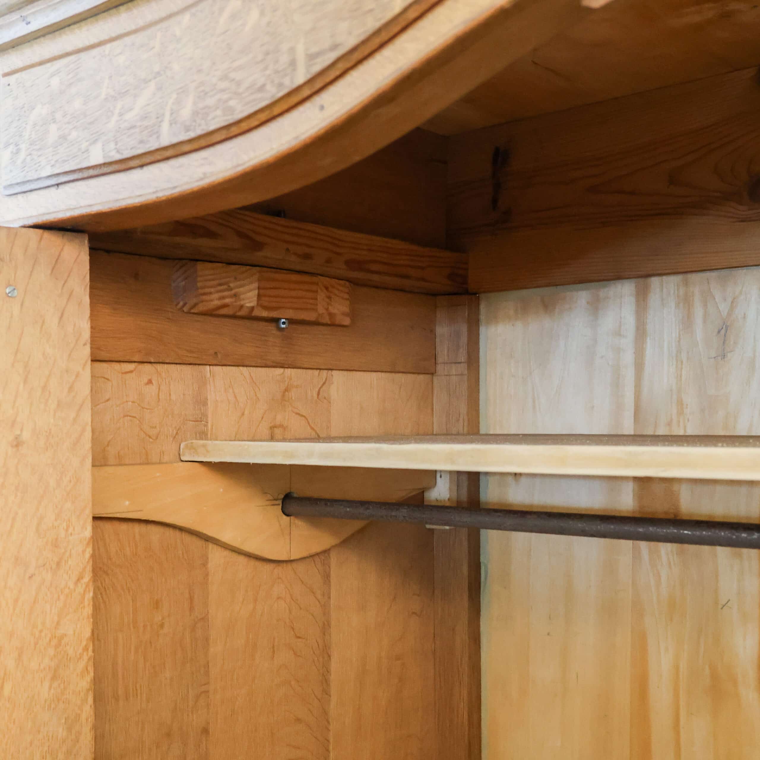 Antiker französischer Wäscheschrank – zerlegbar – Abbildung 3