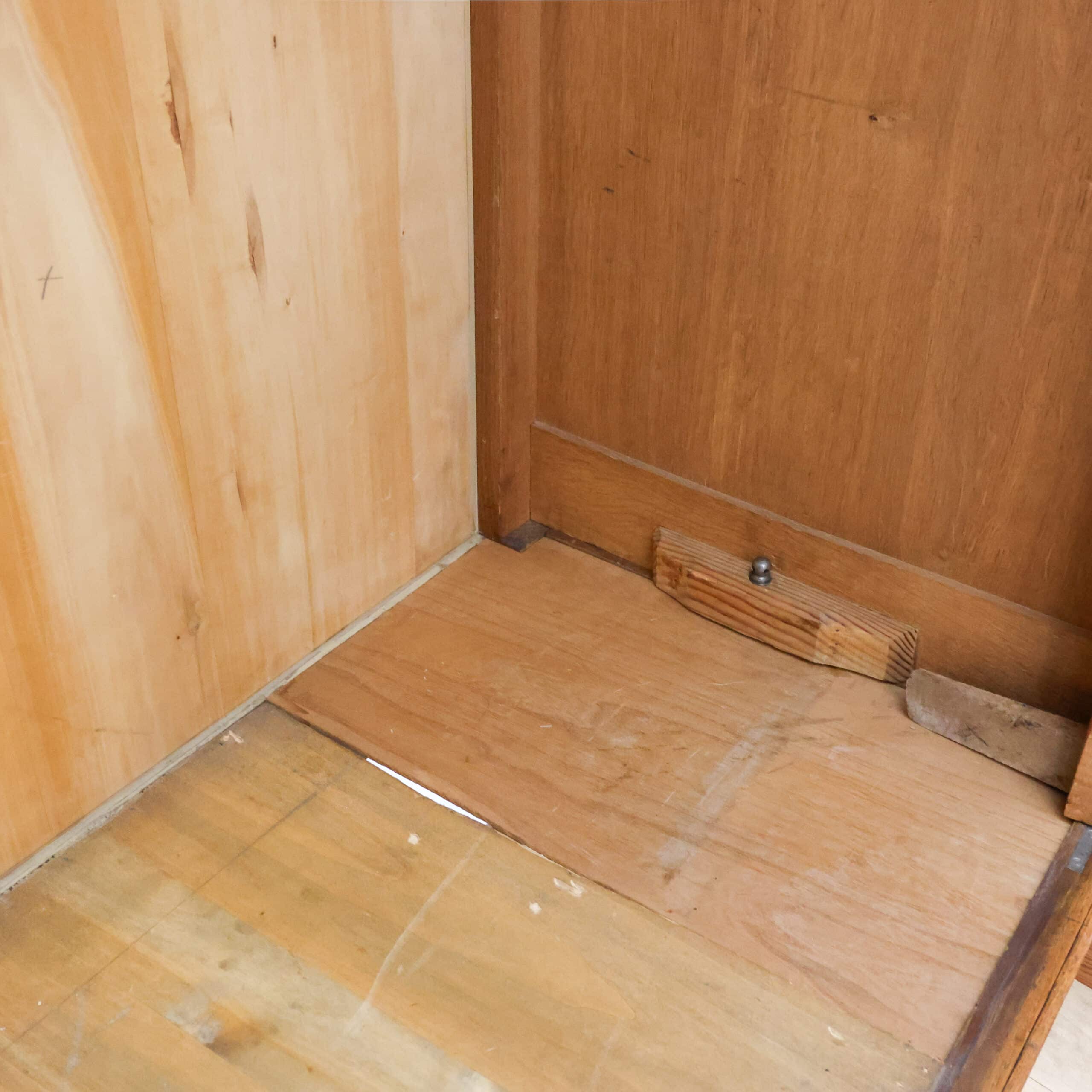 Antiker französischer Wäscheschrank – zerlegbar – Abbildung 5