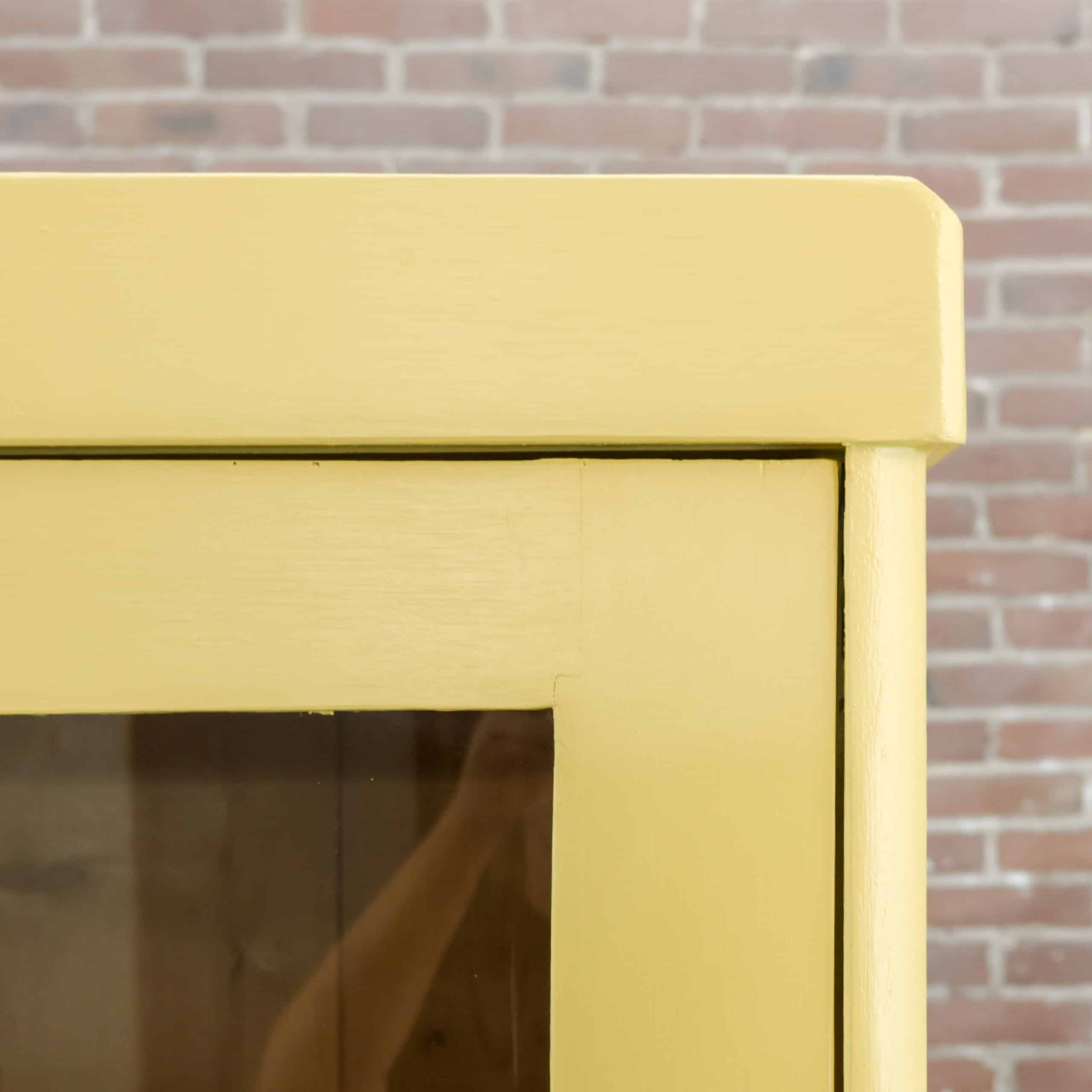 Gelbe eintürige Vitrine – Abbildung 4