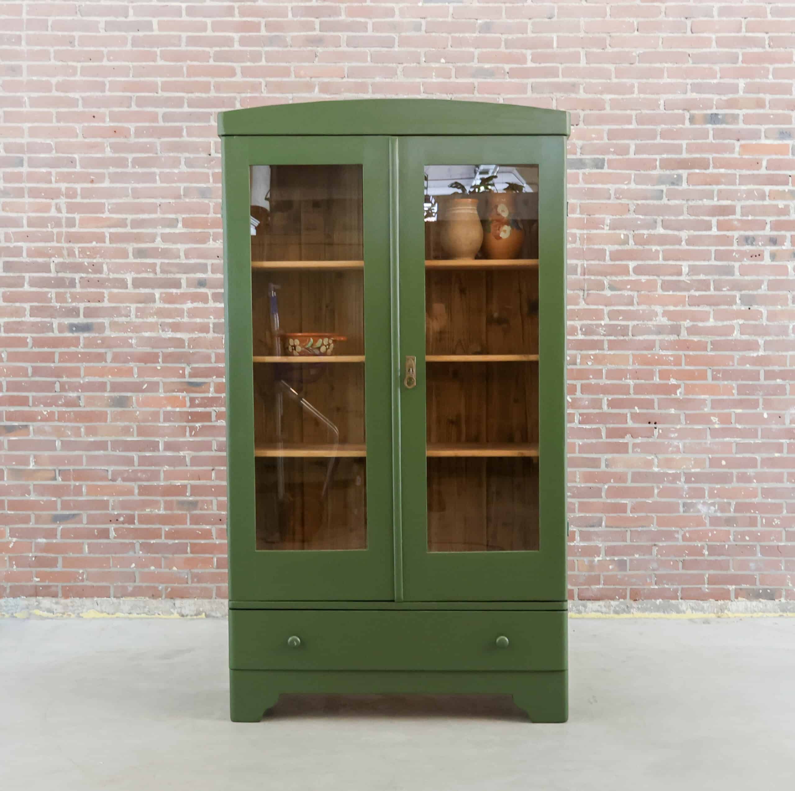 Brocante-Vitrine grün