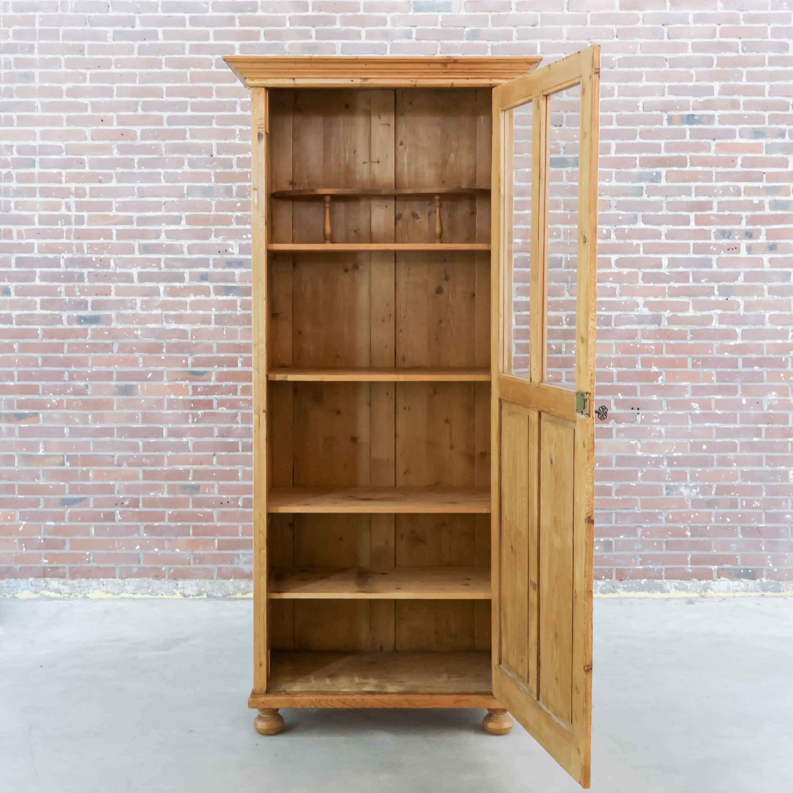 Vitrine aus Kiefernholz - Bild 2
